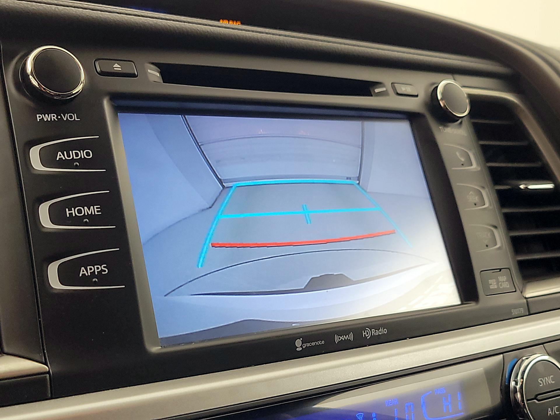 Thumbnail: 2018 Toyota Highlander - 15