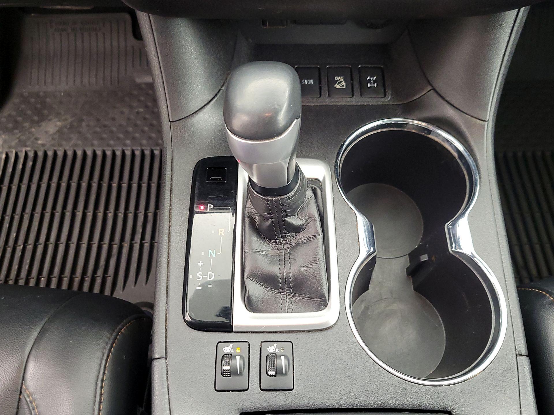 Thumbnail: 2018 Toyota Highlander - 18