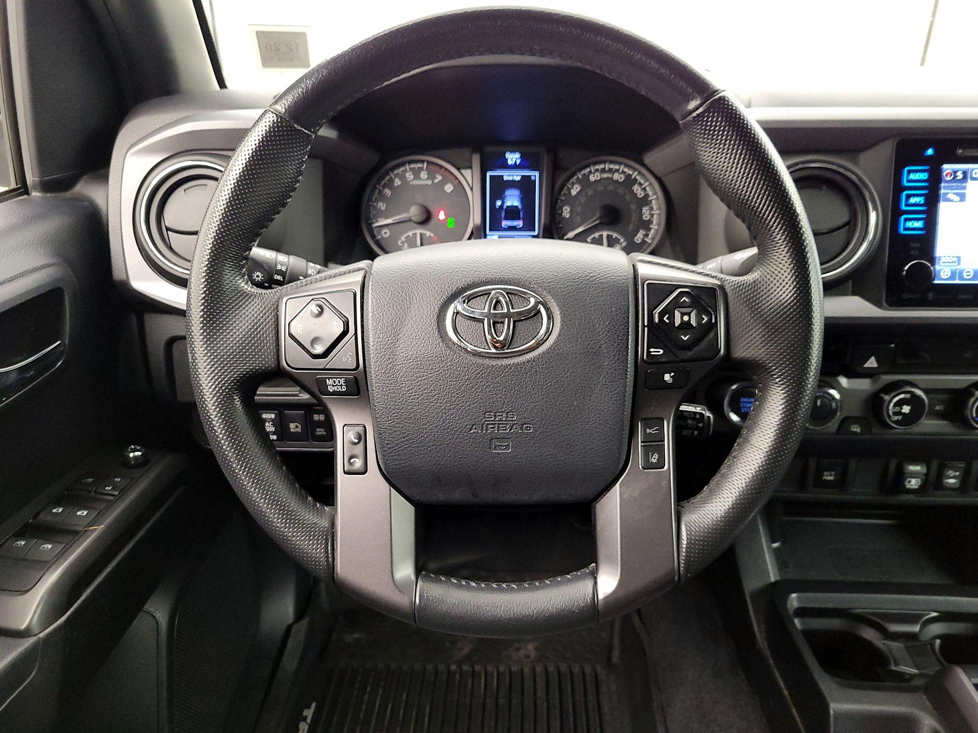 Thumbnail: 2018 Toyota Tacoma - 10