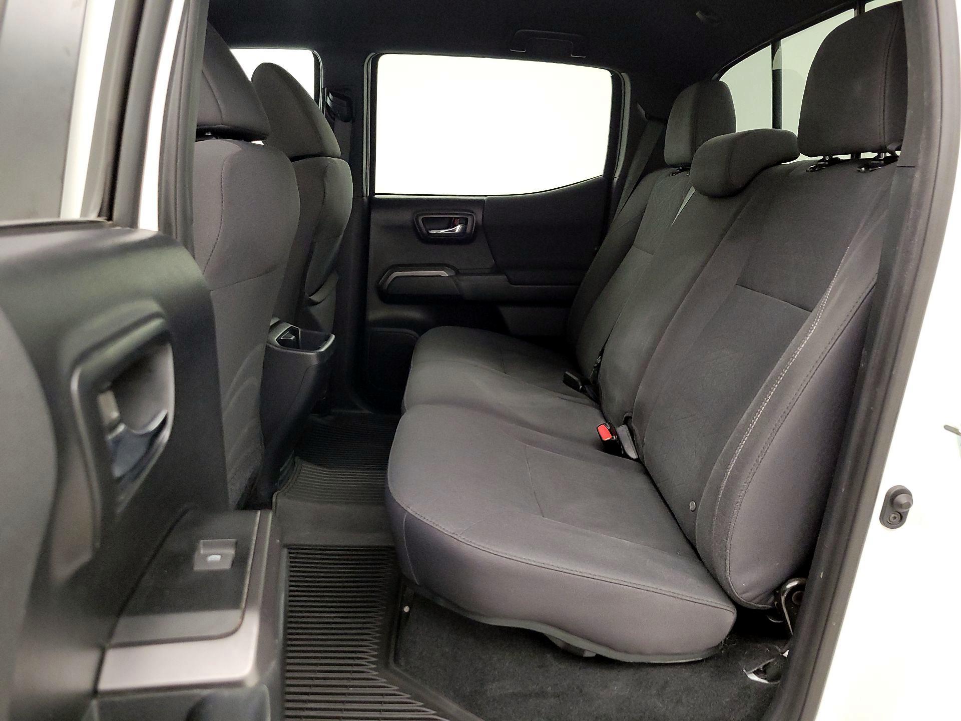 Thumbnail: 2018 Toyota Tacoma - 20