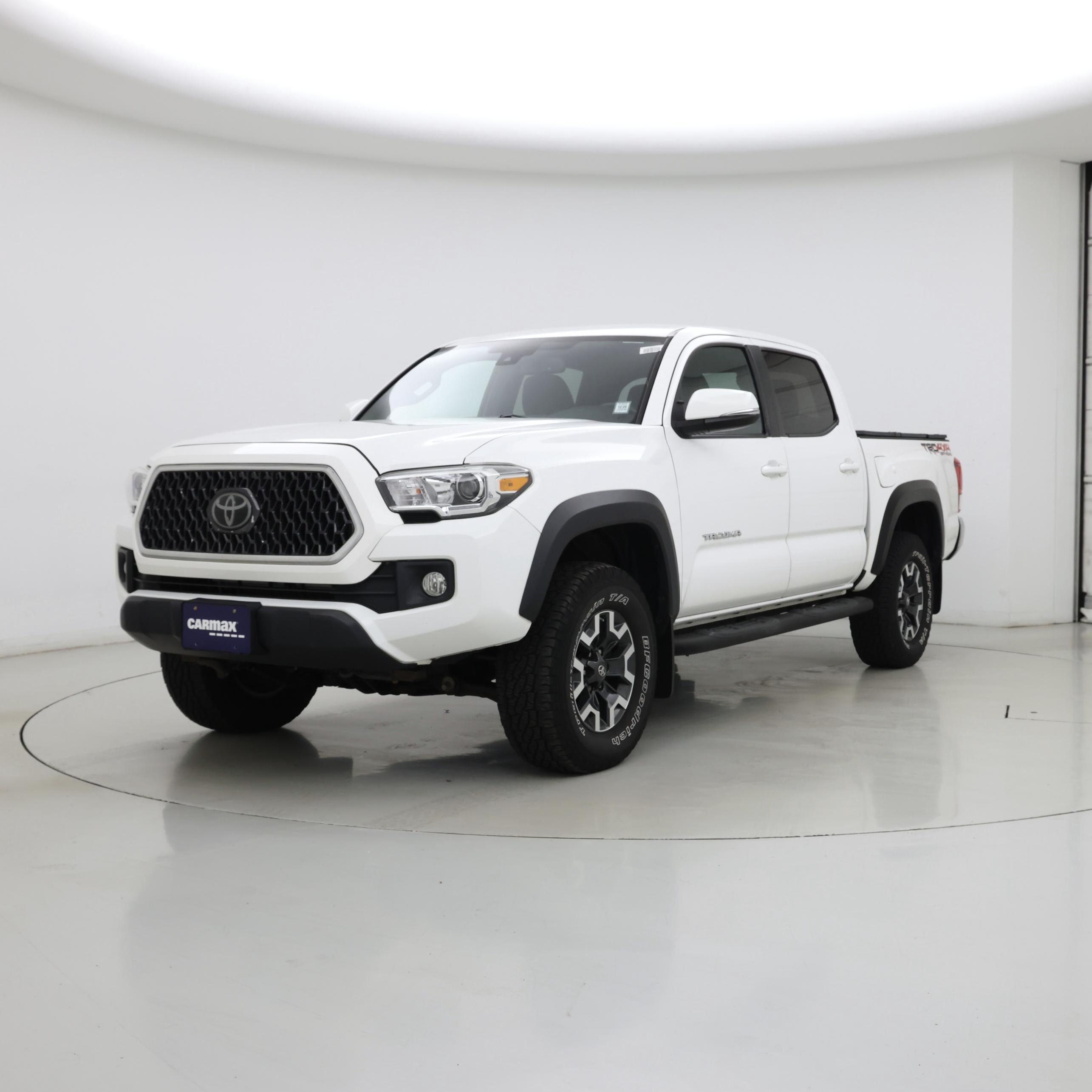 Thumbnail: 2018 Toyota Tacoma - 4