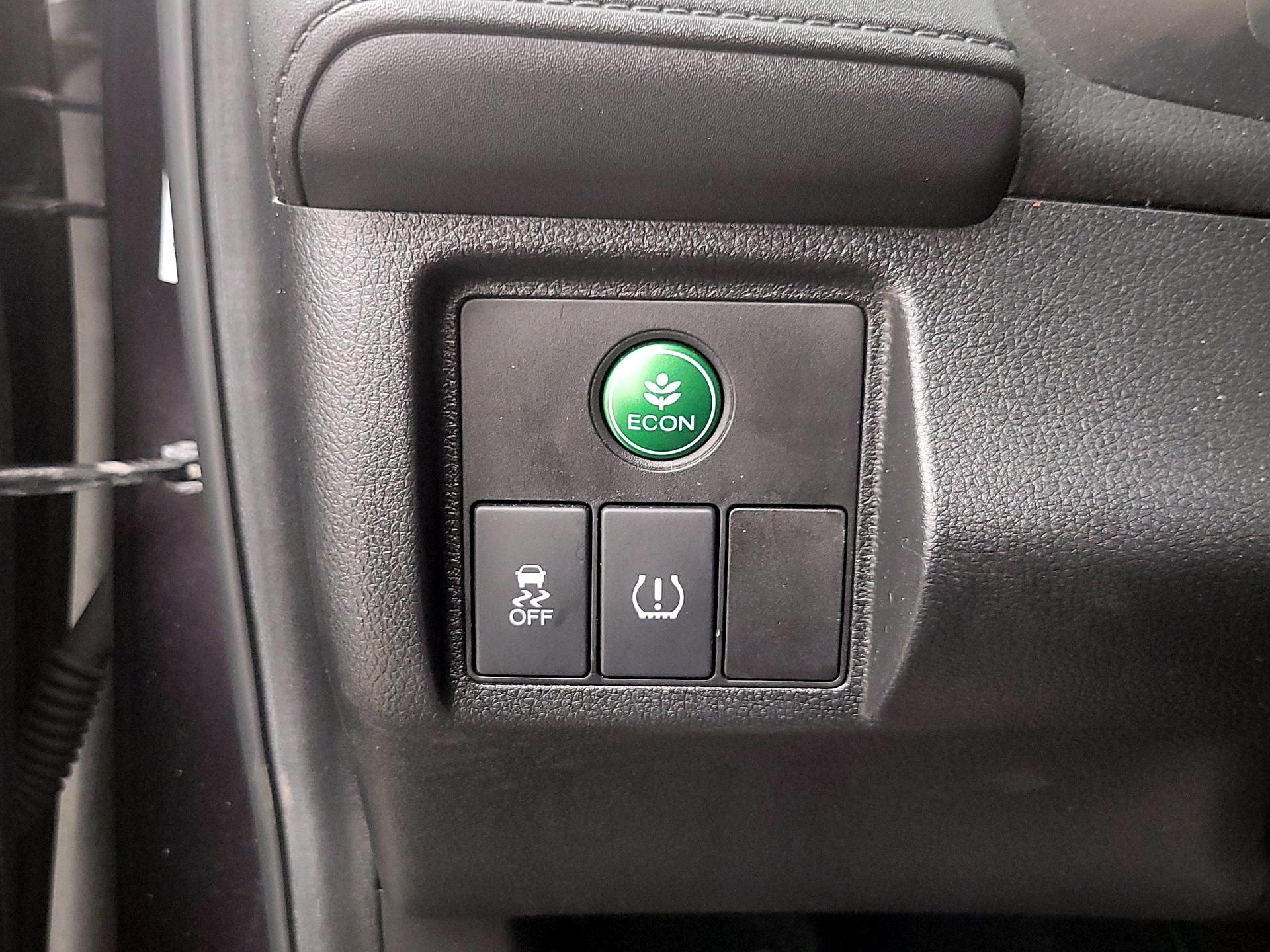 Thumbnail: 2016 Honda HR-V - 13