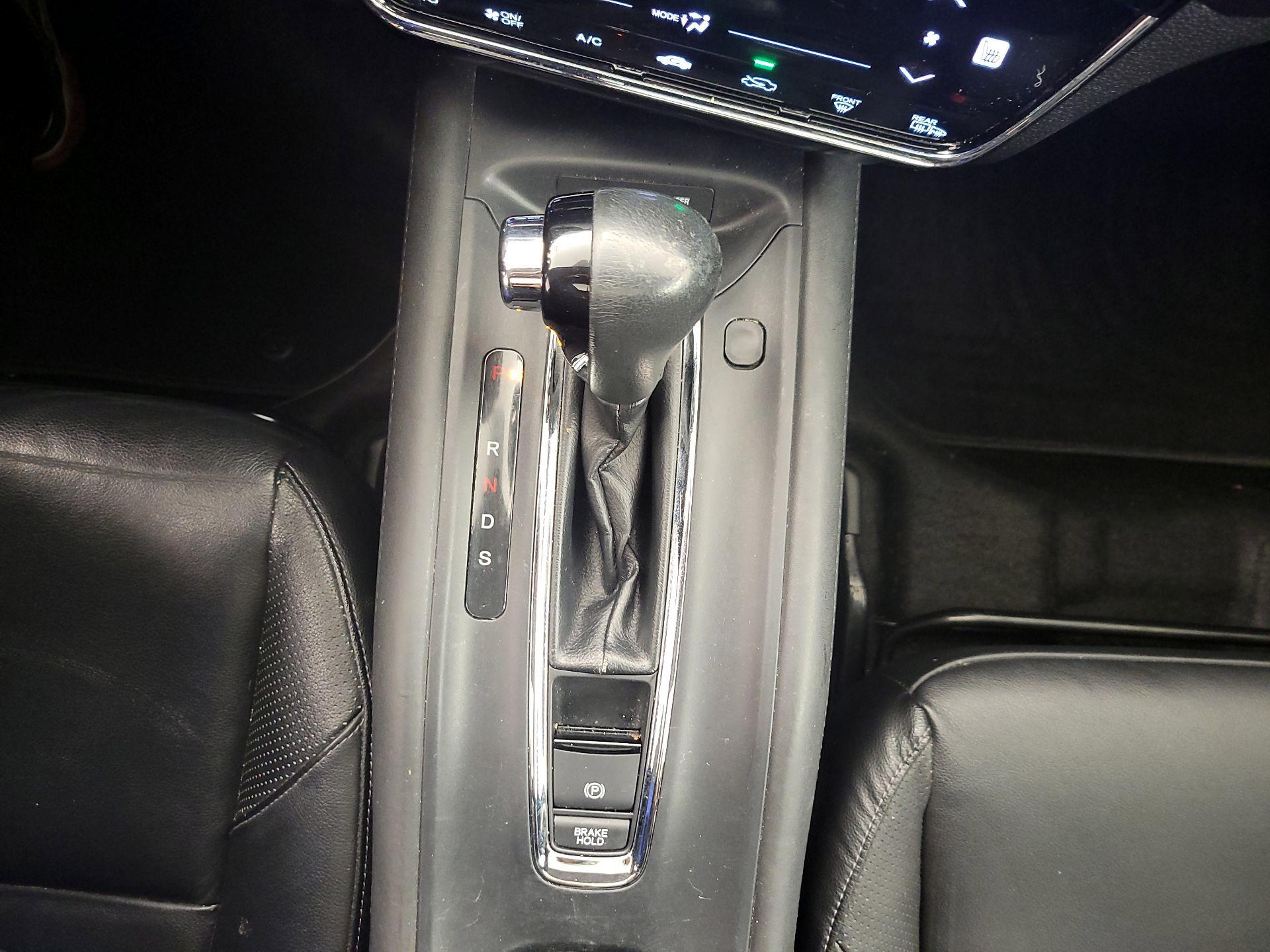 Thumbnail: 2016 Honda HR-V - 18