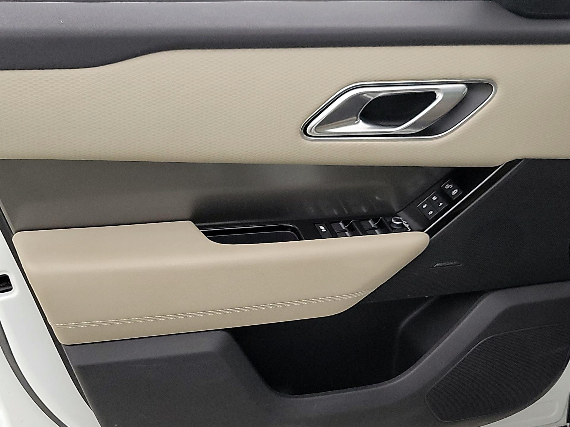 Thumbnail: 2018 Land Rover Range Rover Velar - 12