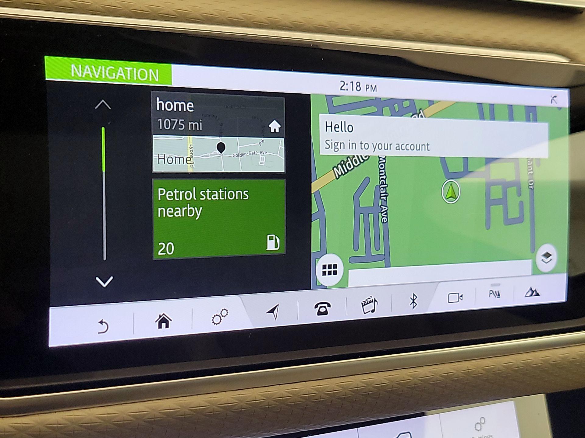 Thumbnail: 2018 Land Rover Range Rover Velar - 14