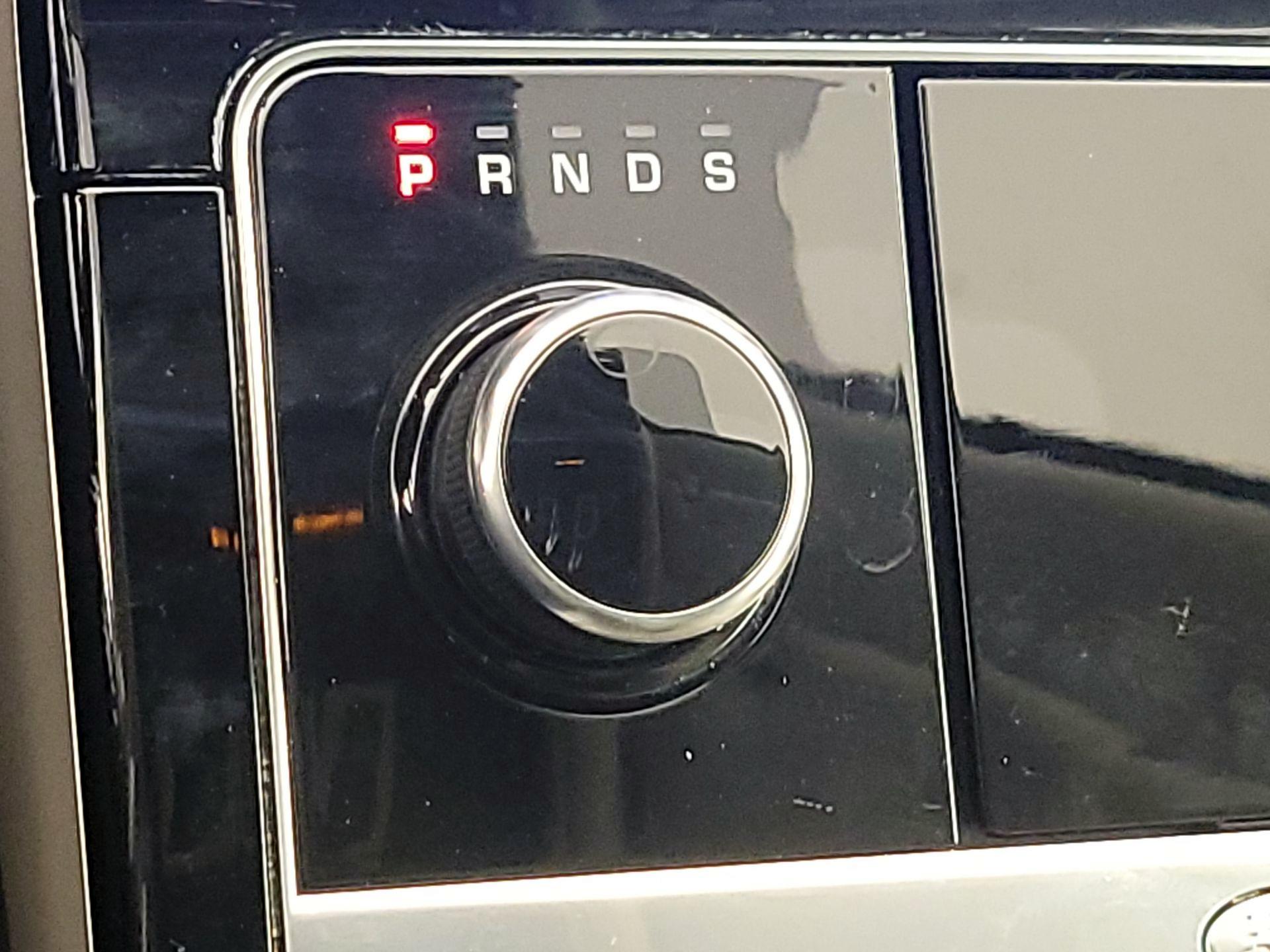 Thumbnail: 2018 Land Rover Range Rover Velar - 18