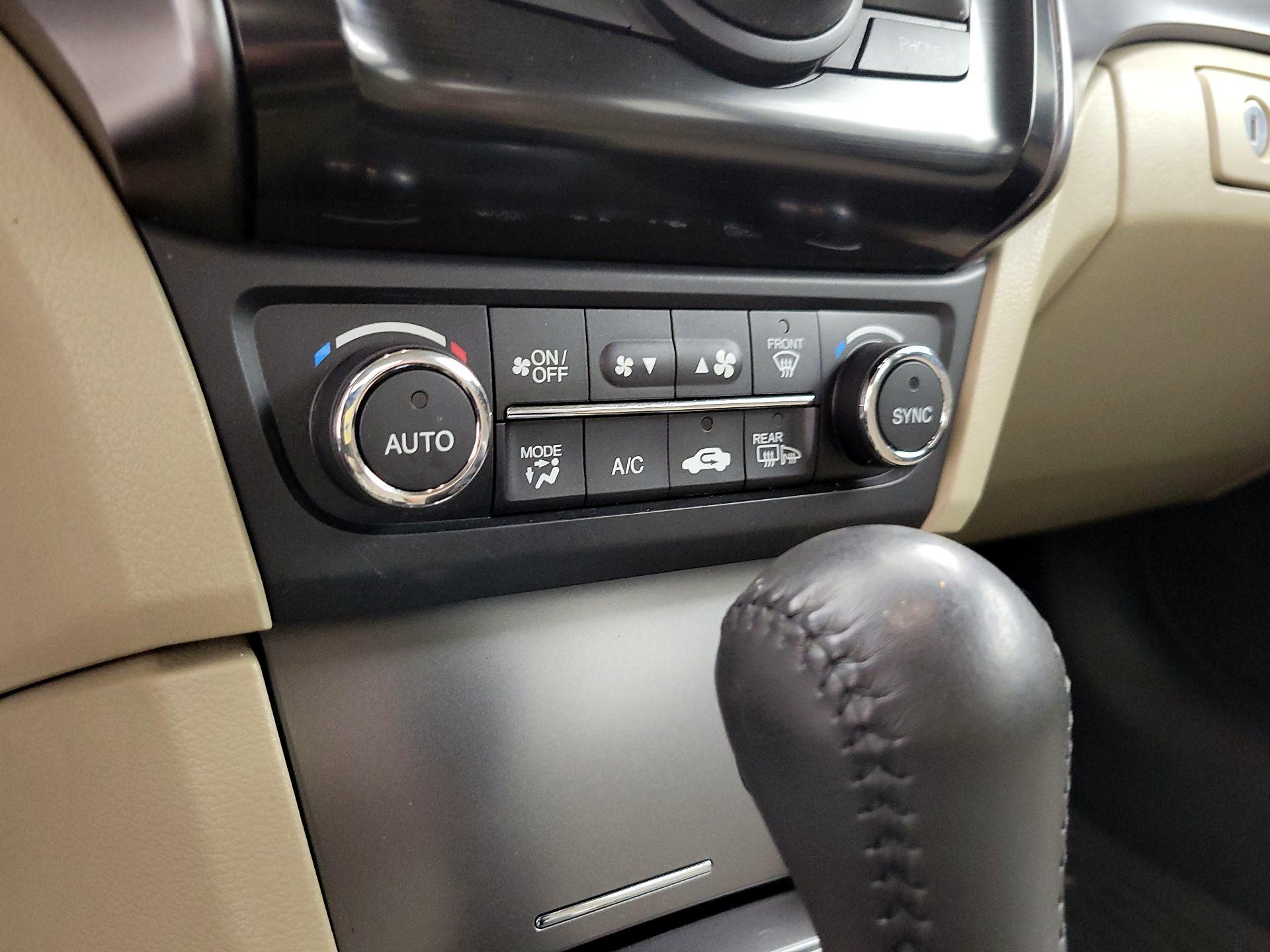 Thumbnail: 2014 Acura ILX - 17