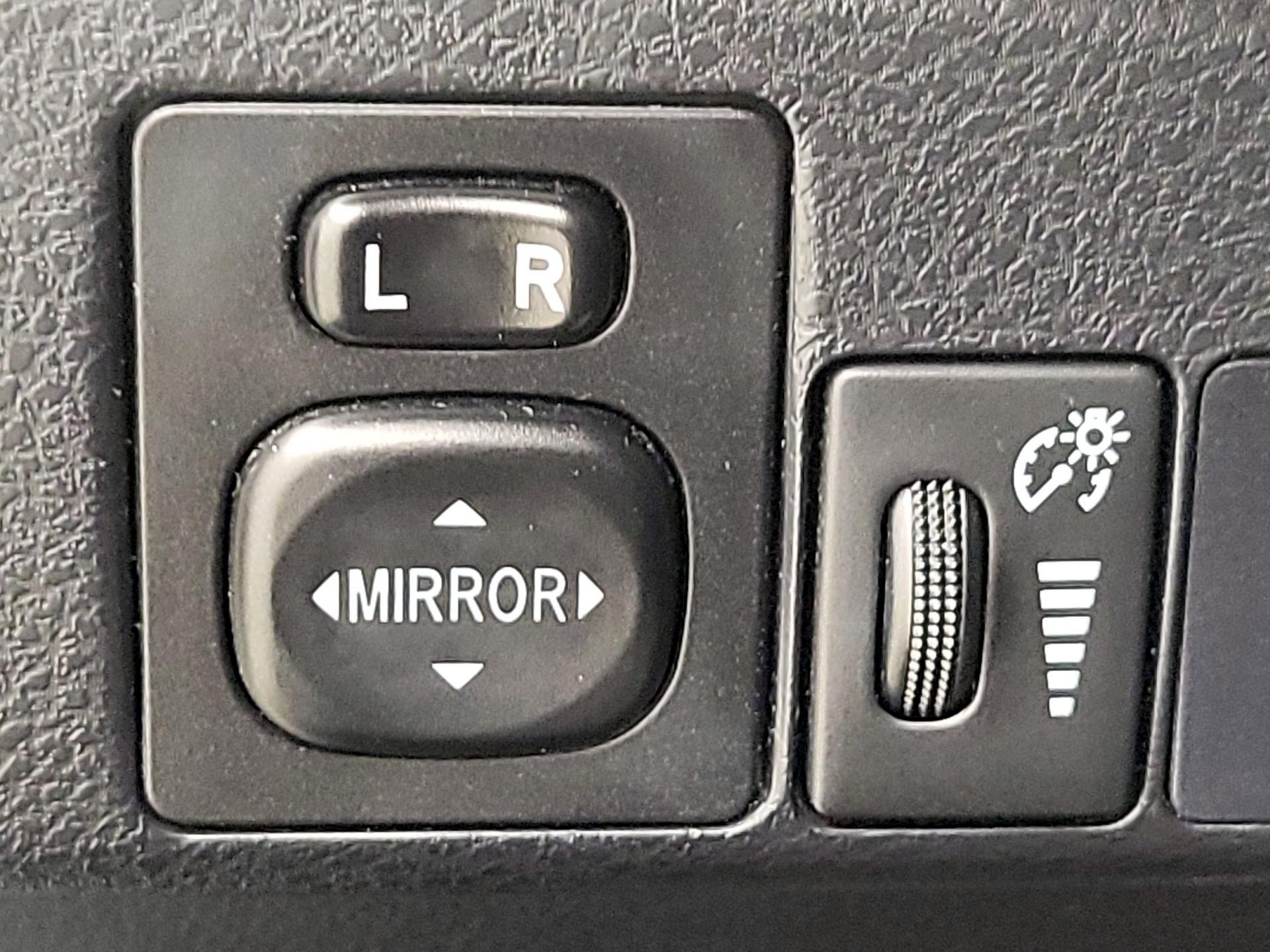 Thumbnail: 2016 Toyota Corolla - 13