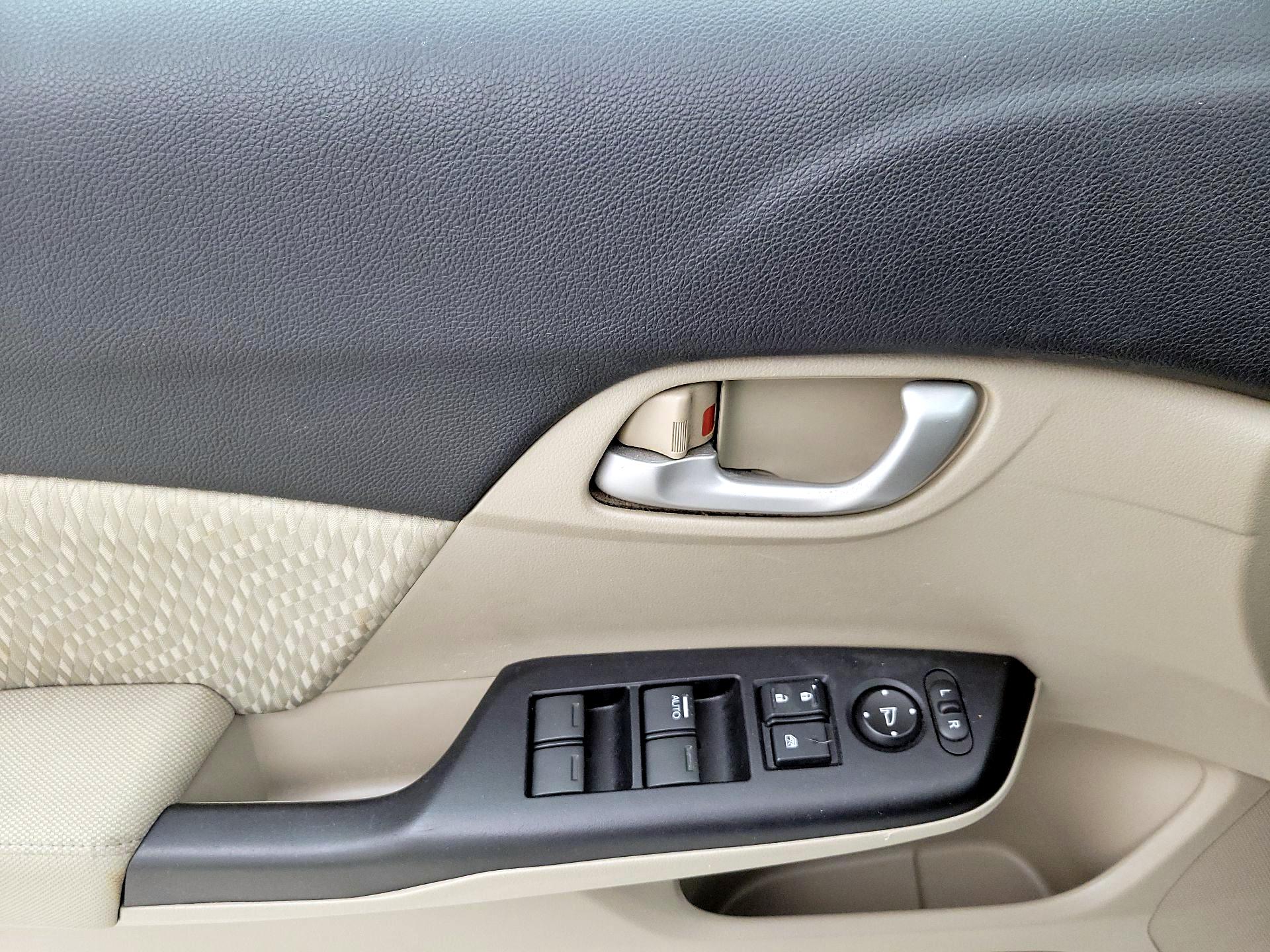 Thumbnail: 2015 Honda Civic - 12