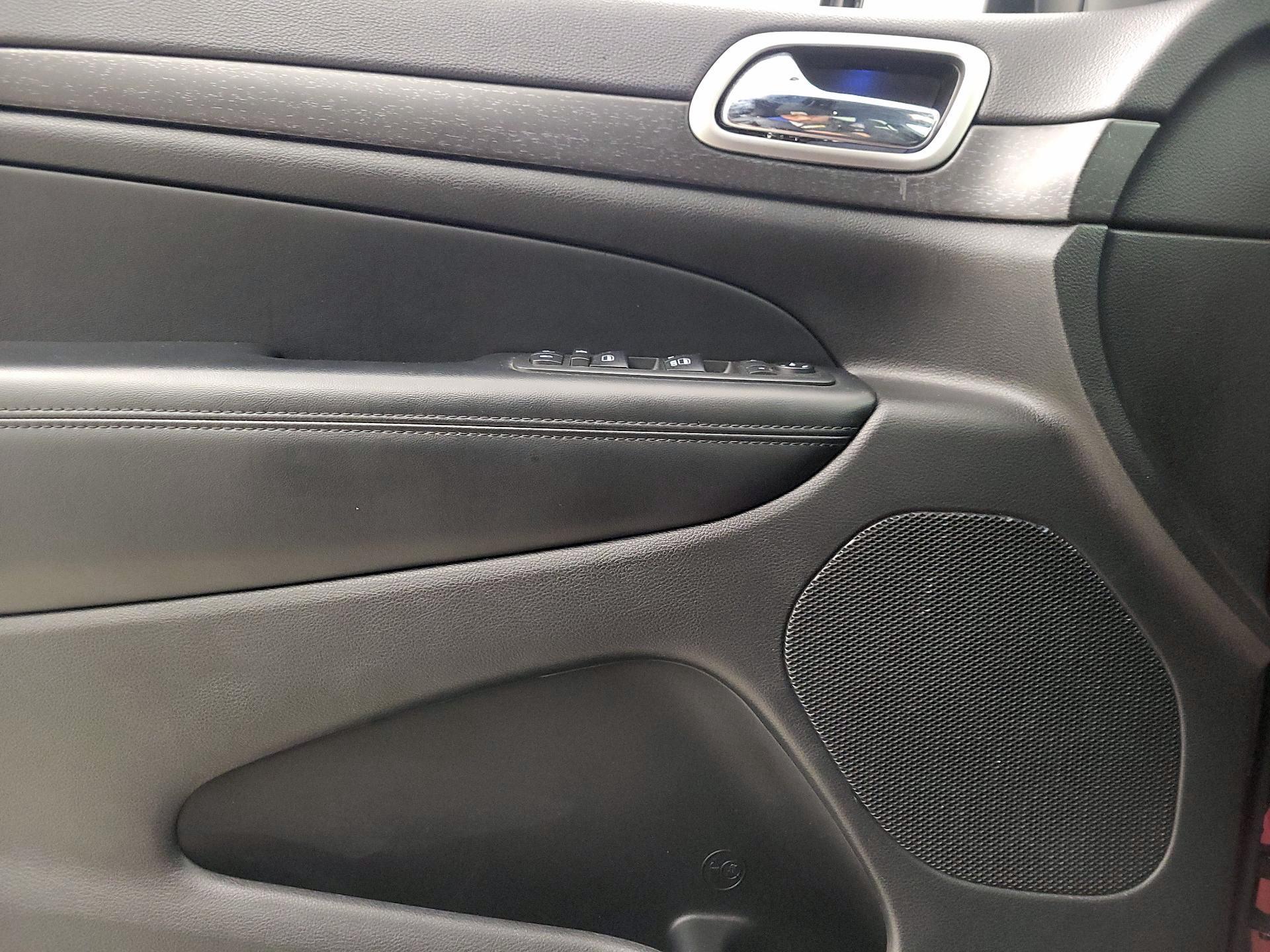 Thumbnail: 2018 Jeep Grand Cherokee - 12