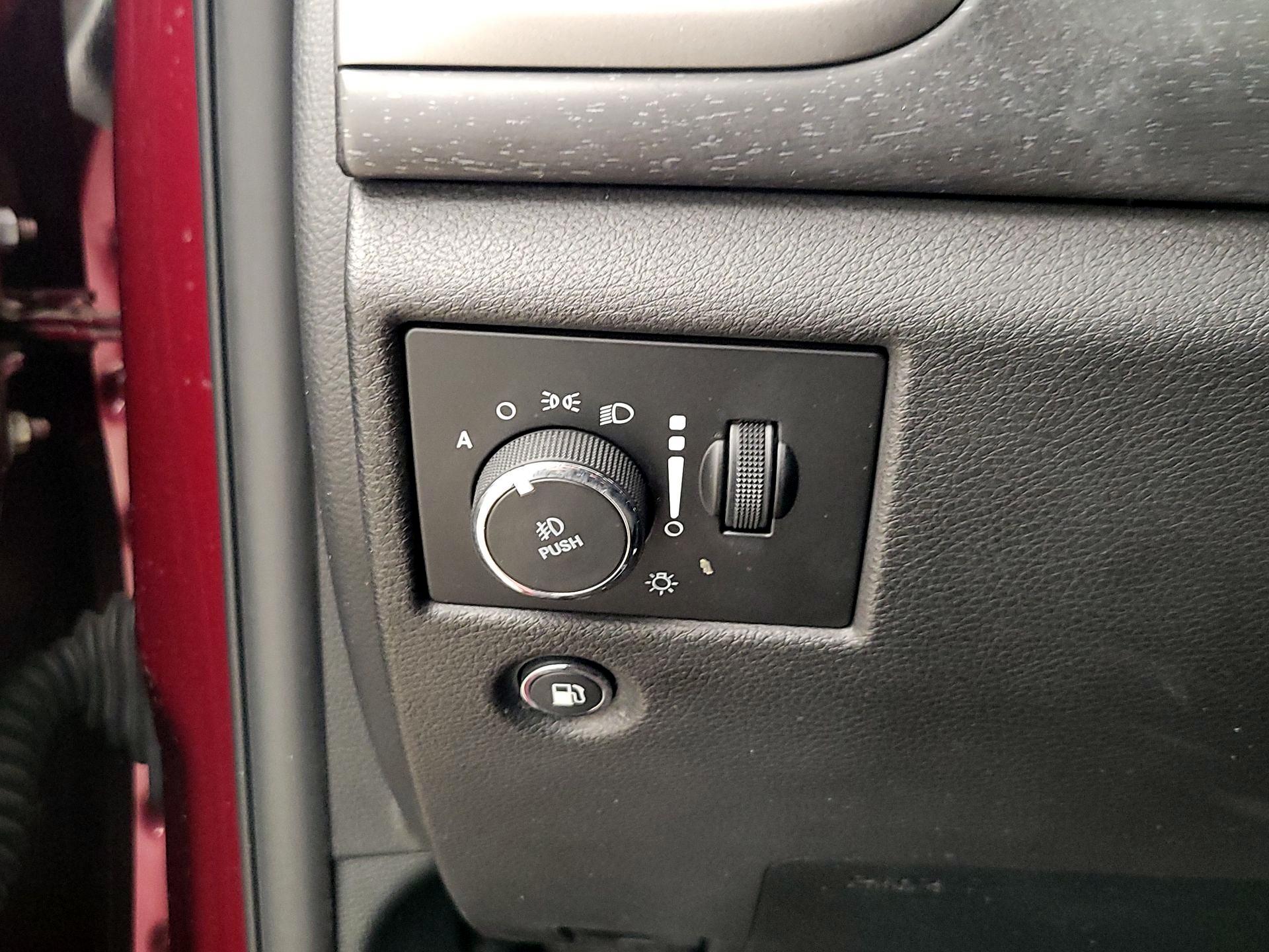 Thumbnail: 2018 Jeep Grand Cherokee - 13