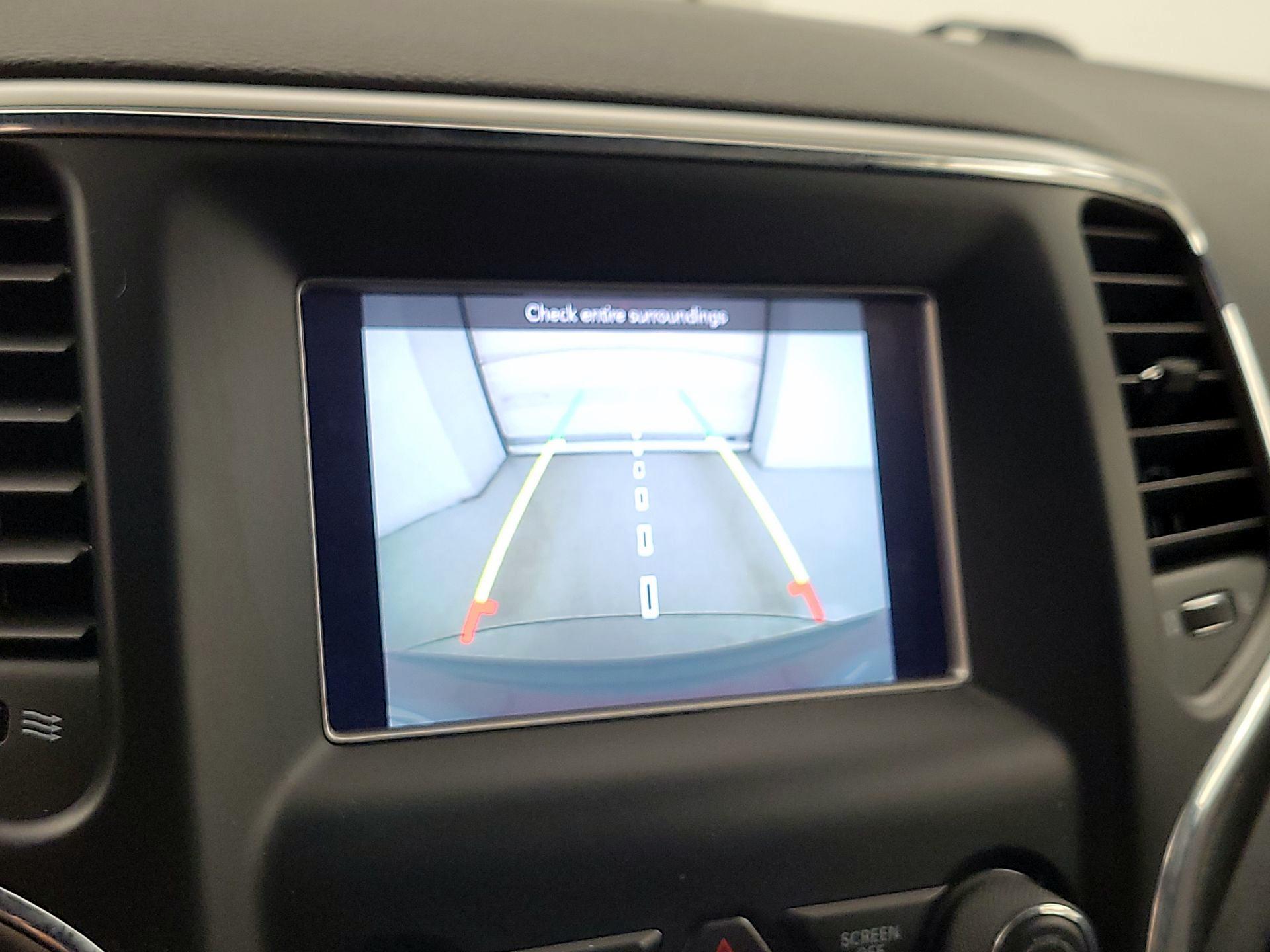 Thumbnail: 2018 Jeep Grand Cherokee - 14