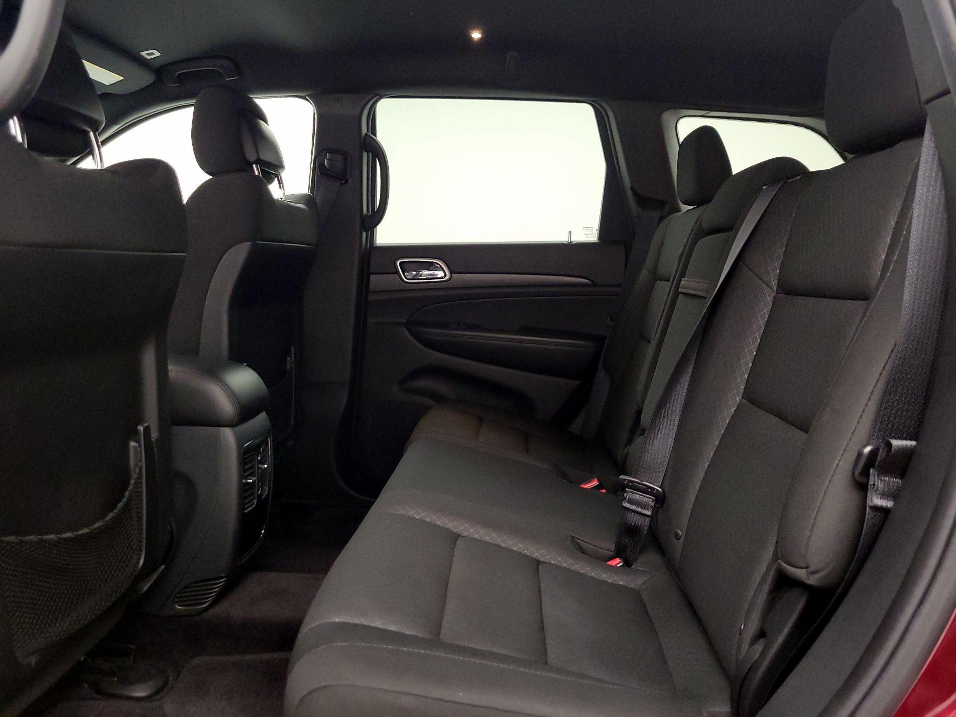 Thumbnail: 2018 Jeep Grand Cherokee - 19