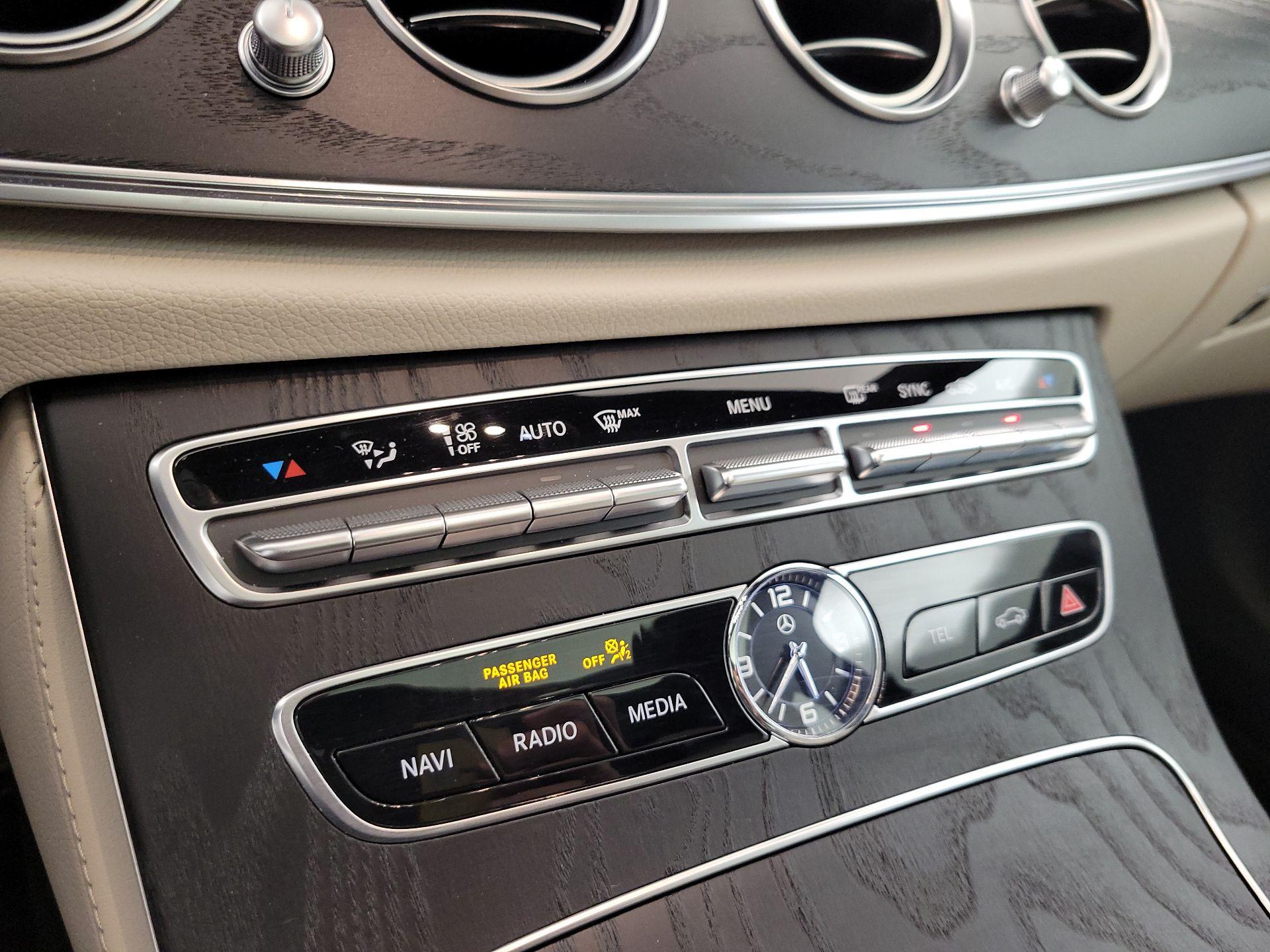 Thumbnail: 2018 Mercedes-Benz E-Class - 17