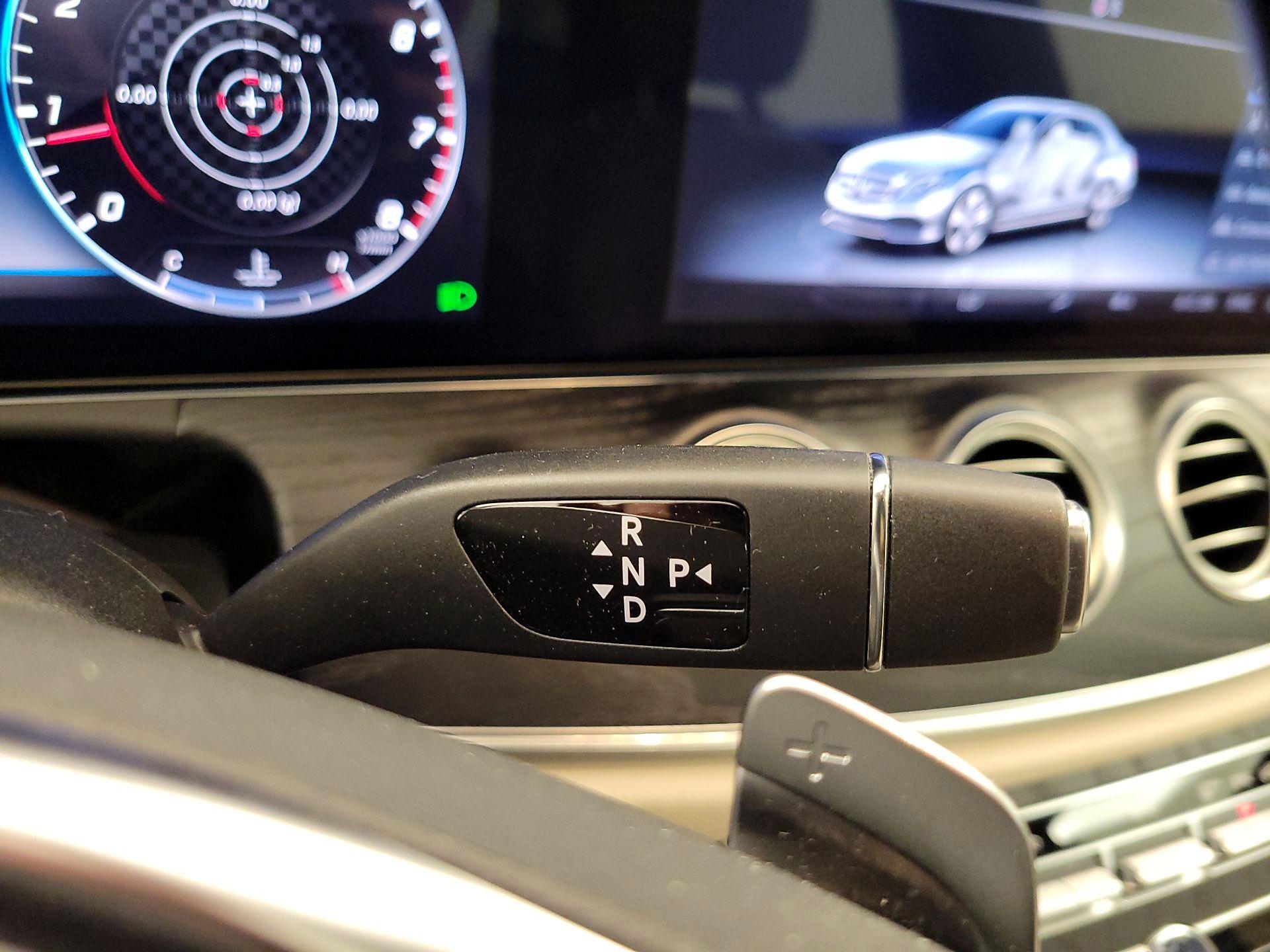 Thumbnail: 2018 Mercedes-Benz E-Class - 18