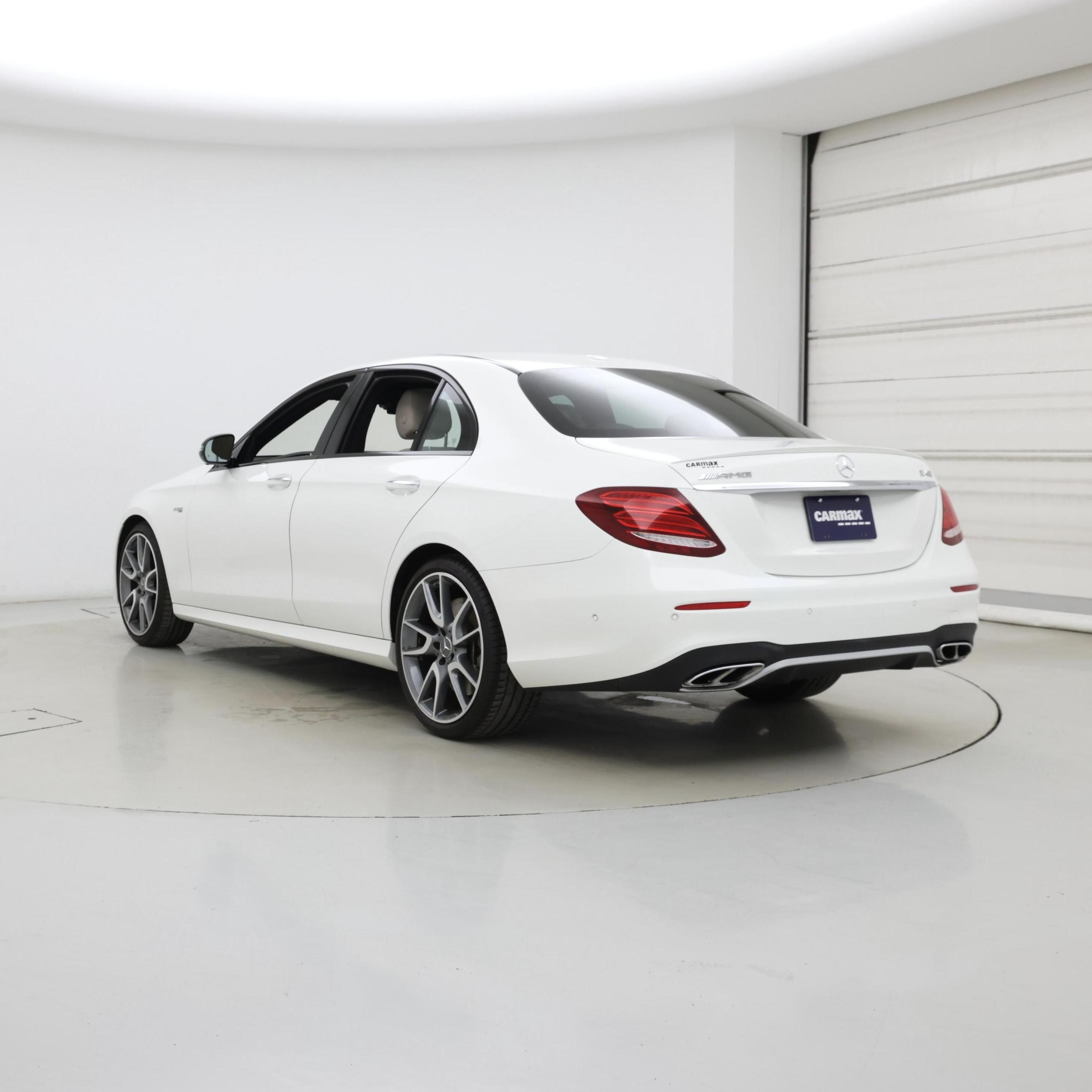 Thumbnail: 2018 Mercedes-Benz E-Class - 2