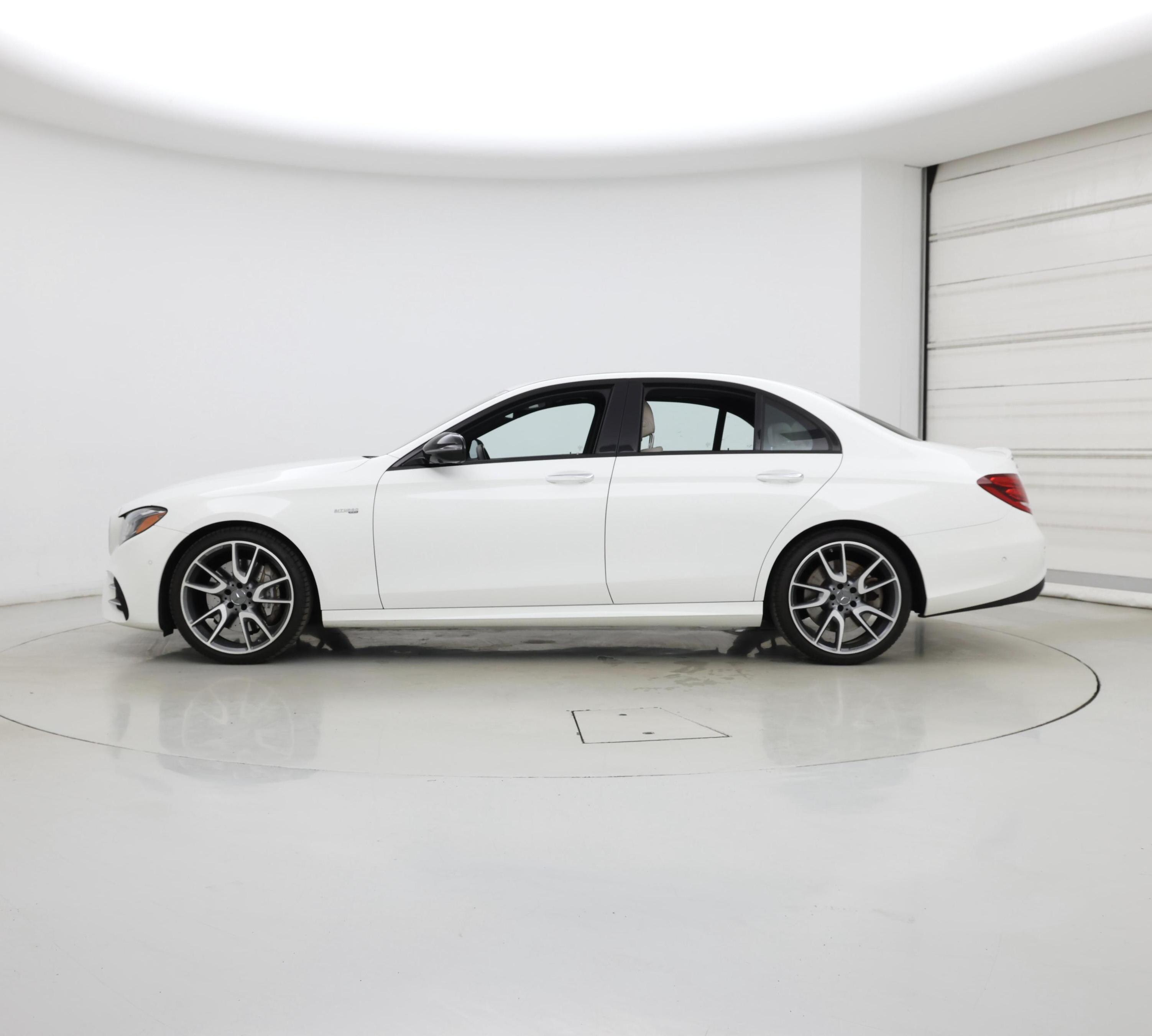 Thumbnail: 2018 Mercedes-Benz E-Class - 3