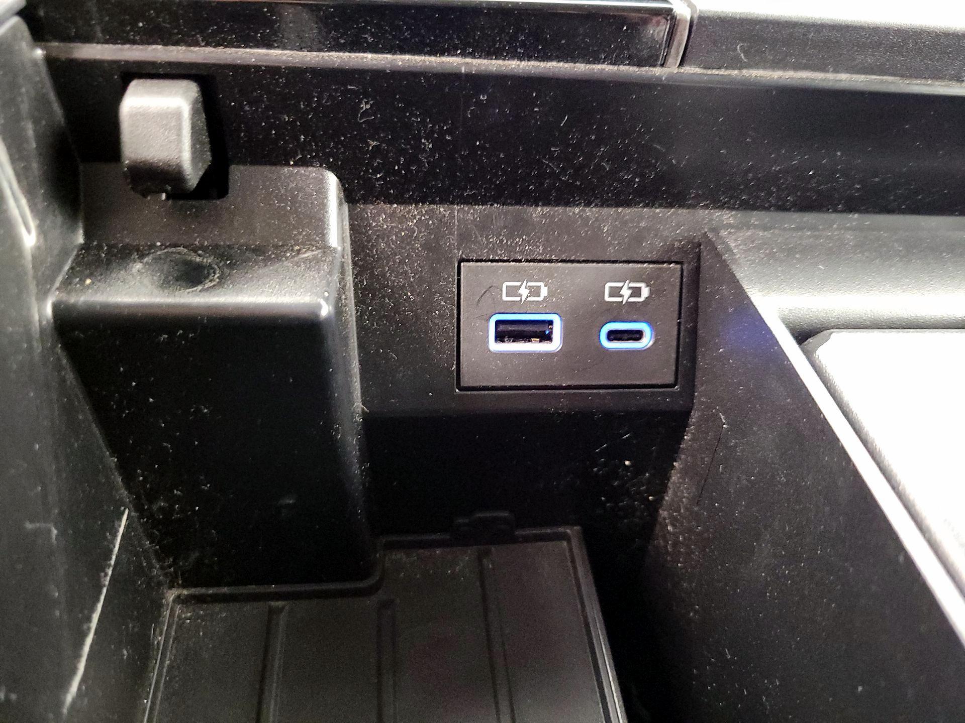 Thumbnail: 2024 Toyota Tundra - 18