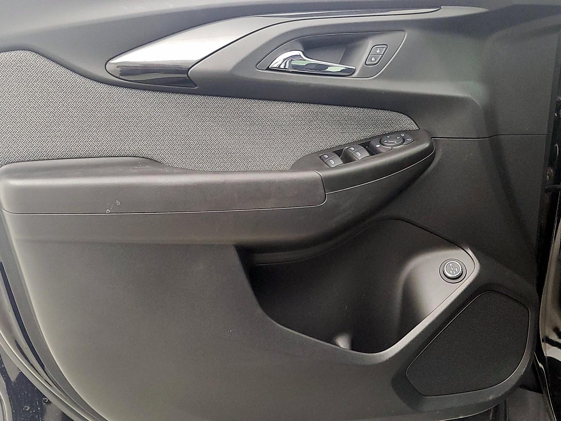 Thumbnail: 2021 Chevrolet TrailBlazer - 12