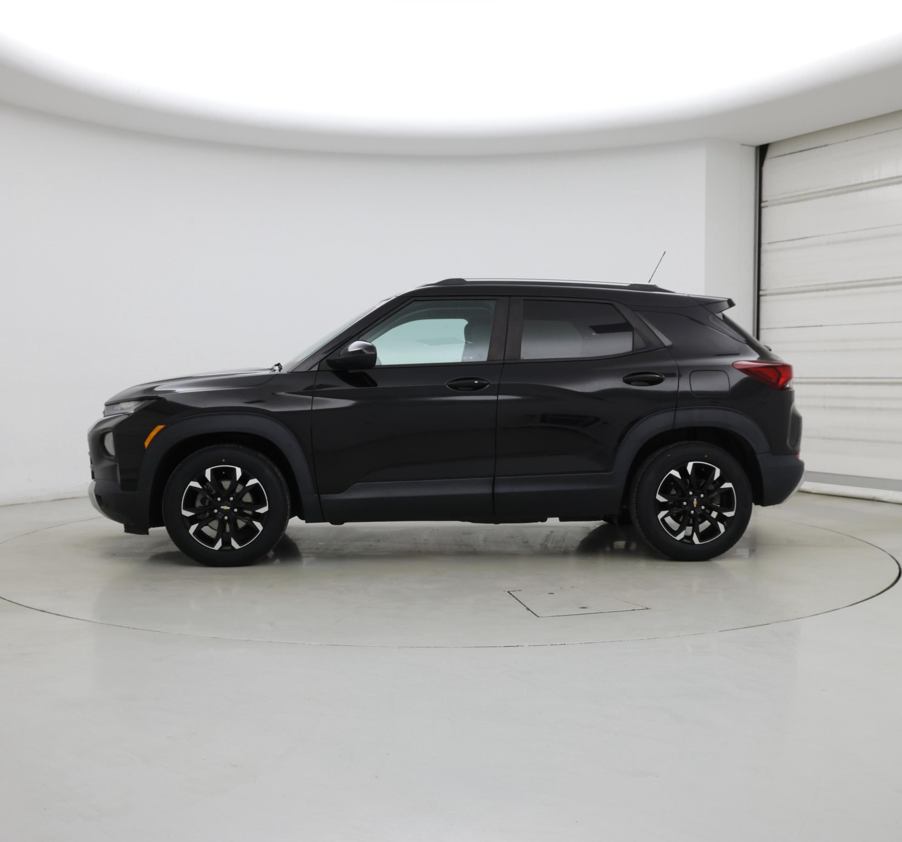 Thumbnail: 2021 Chevrolet TrailBlazer - 3