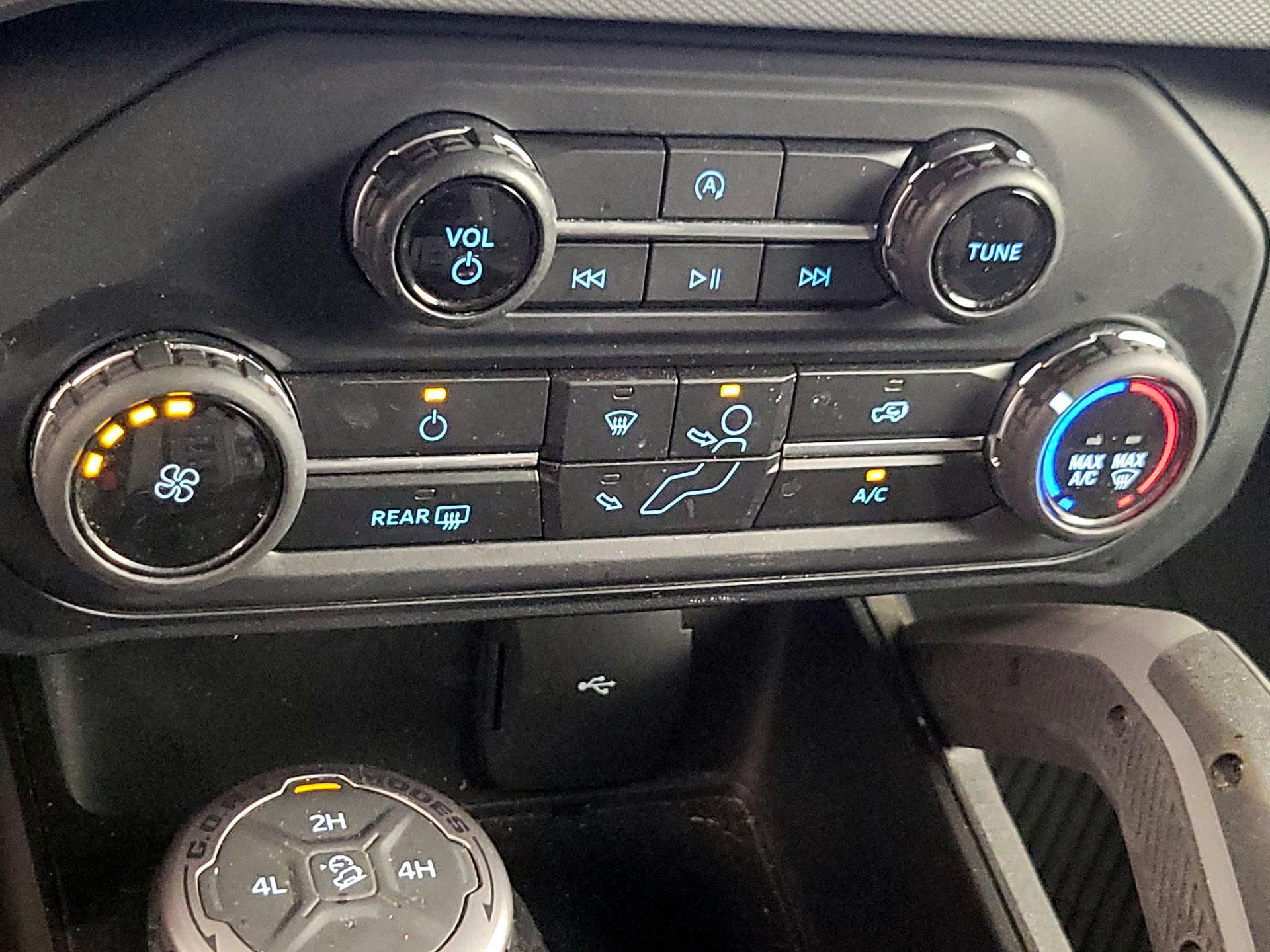 Thumbnail: 2021 Ford Bronco - 16