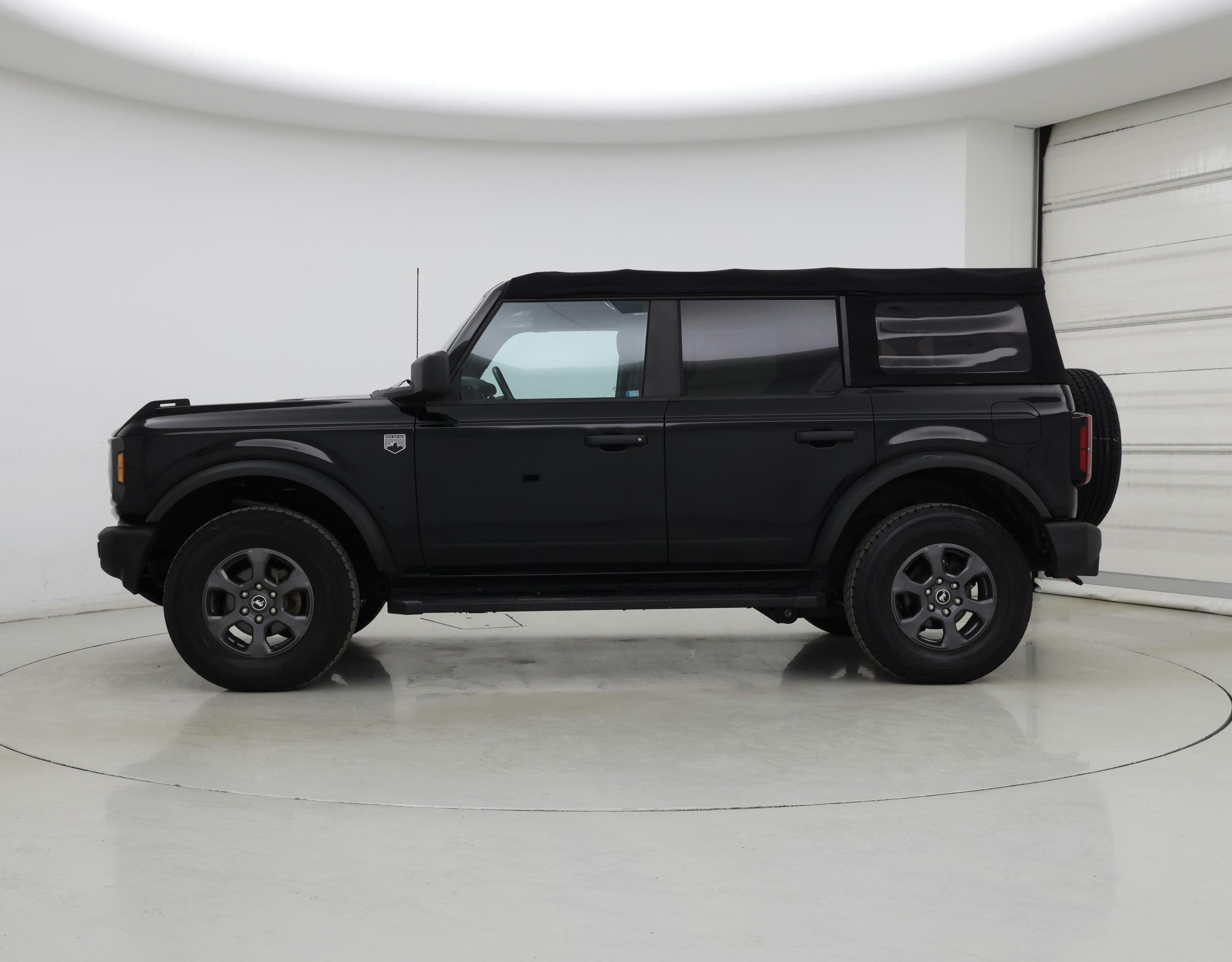 Thumbnail: 2021 Ford Bronco - 3