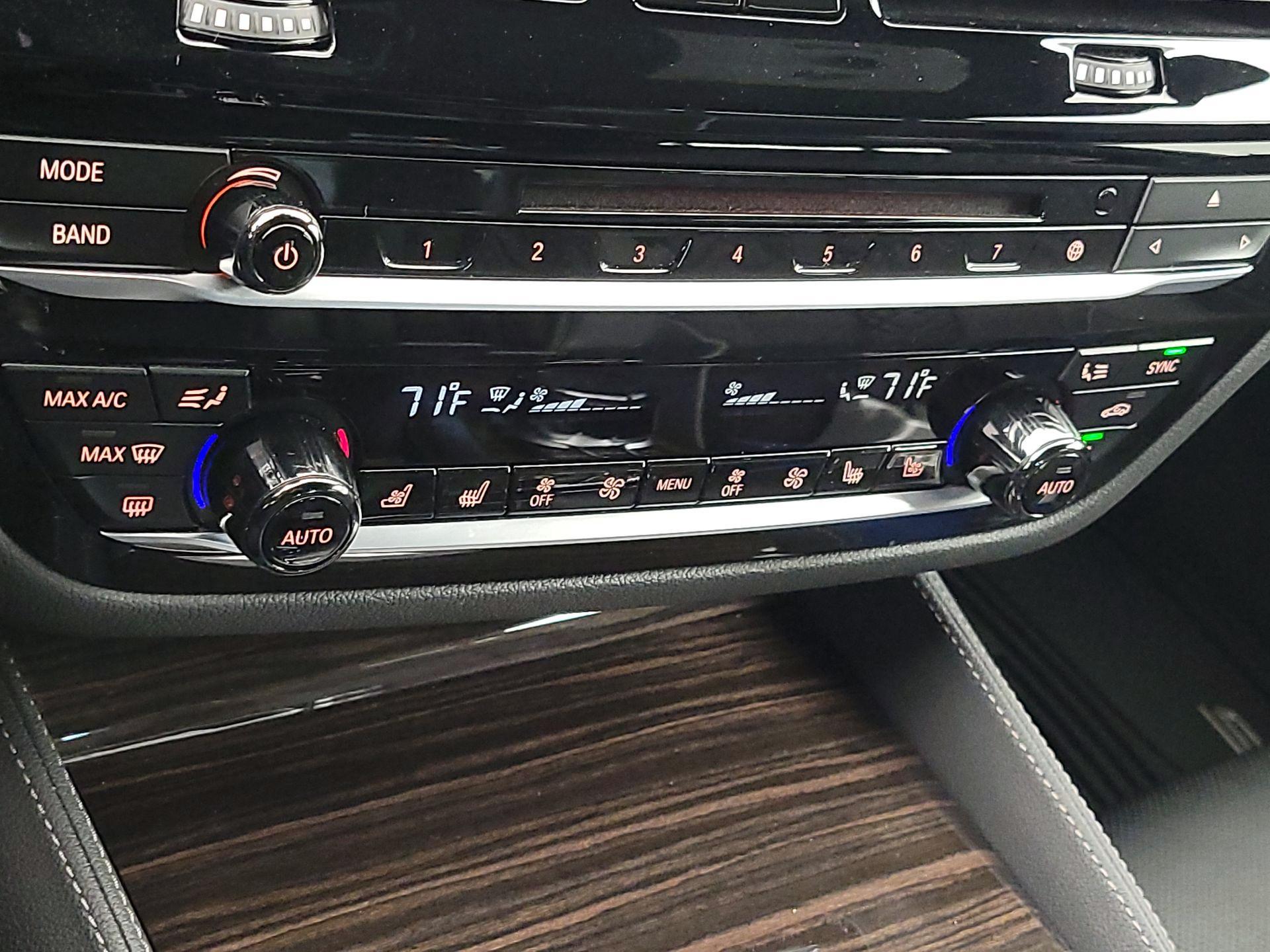 Thumbnail: 2018 BMW 5 Series - 17