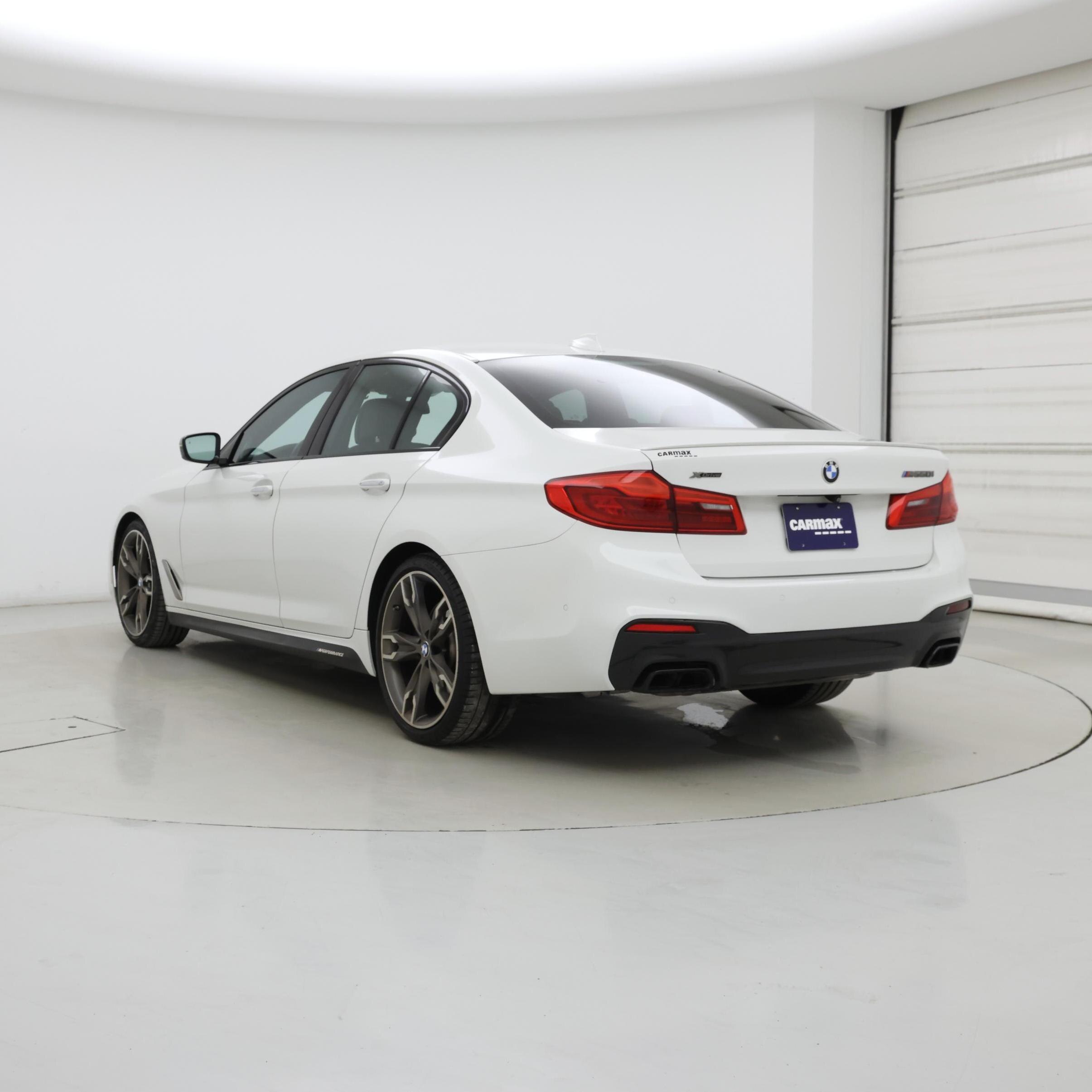 Thumbnail: 2018 BMW 5 Series - 2