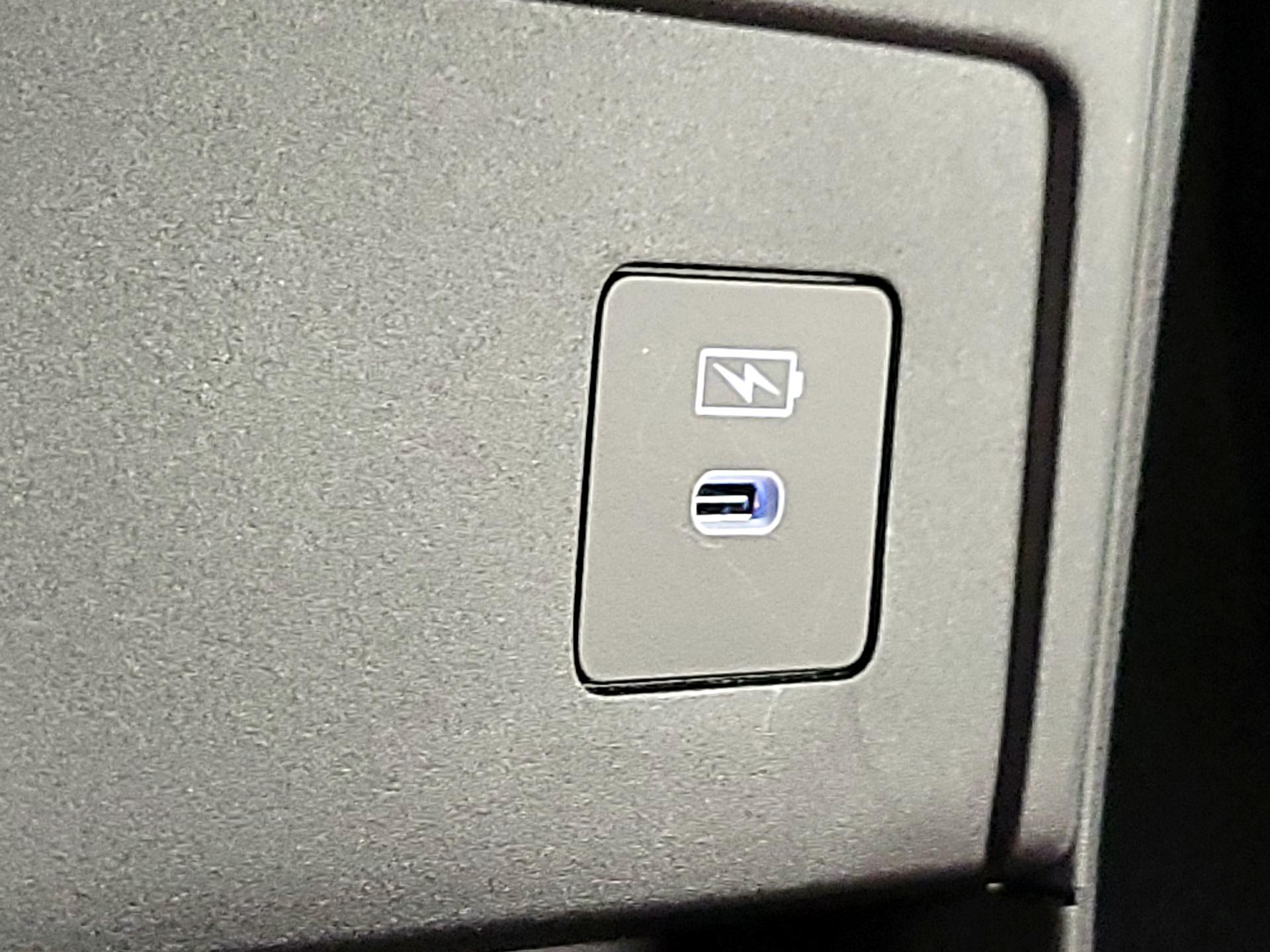 Thumbnail: 2024 Acura RDX - 18