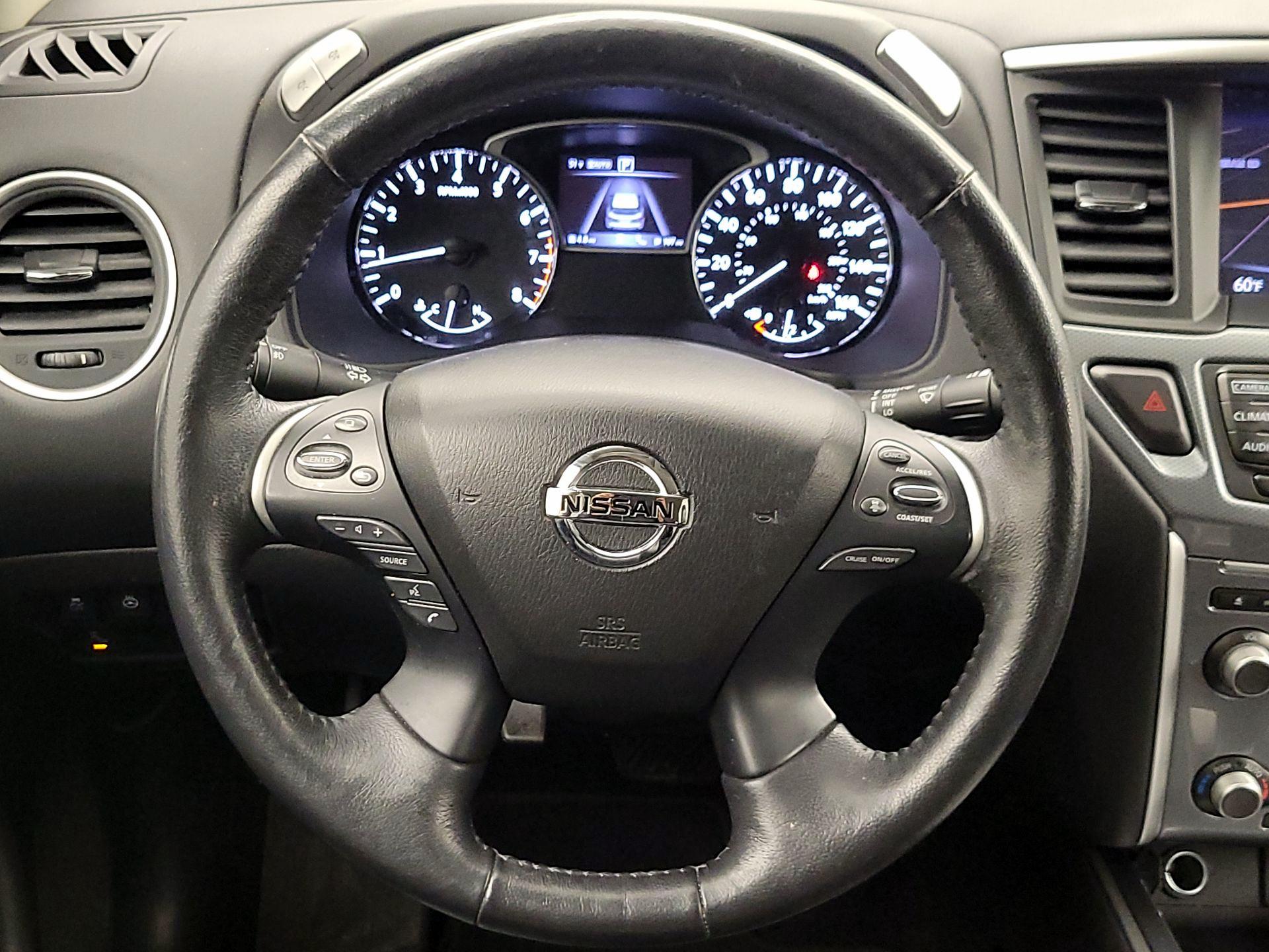 Thumbnail: 2018 Nissan Pathfinder - 10