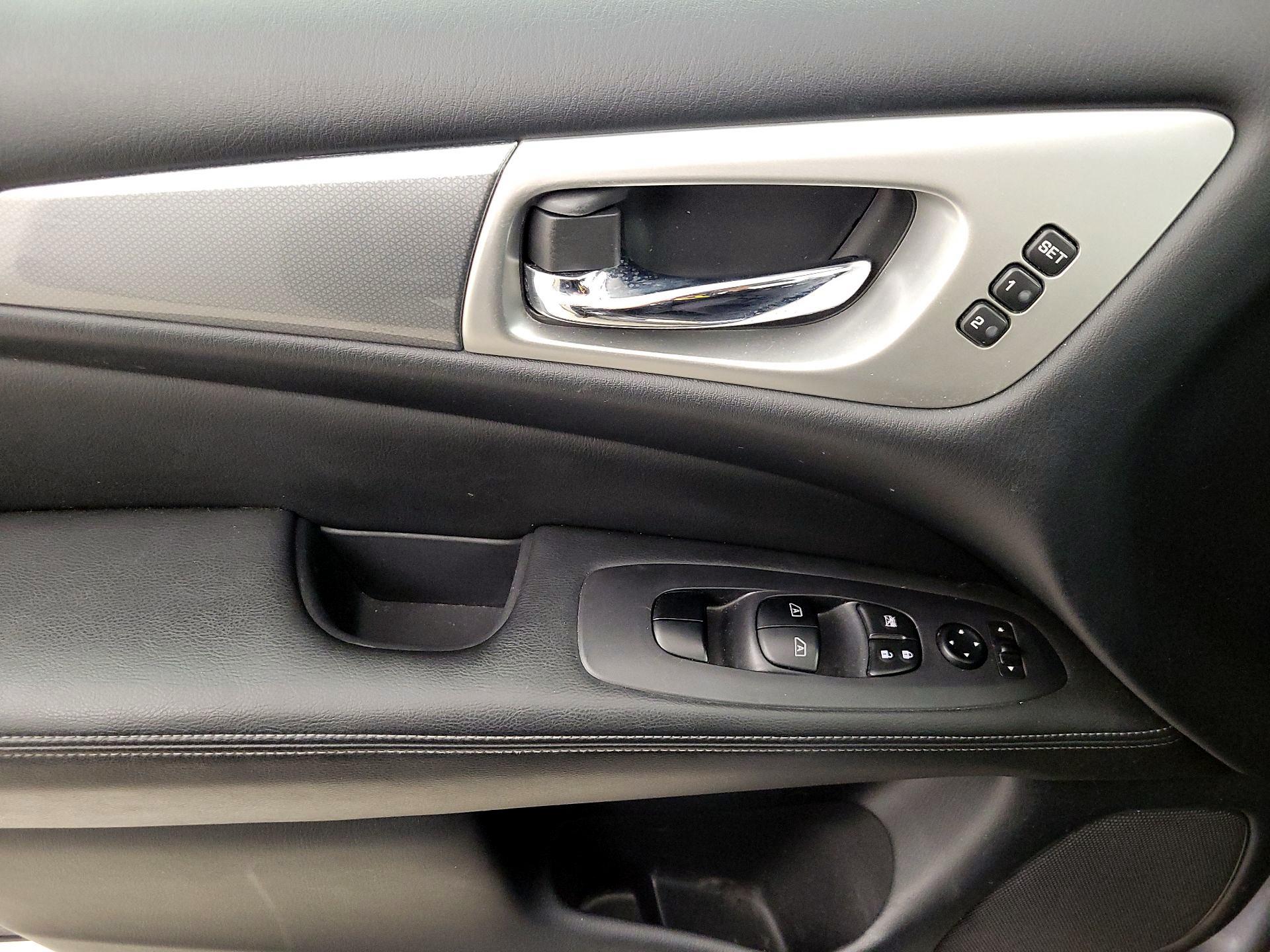 Thumbnail: 2018 Nissan Pathfinder - 12