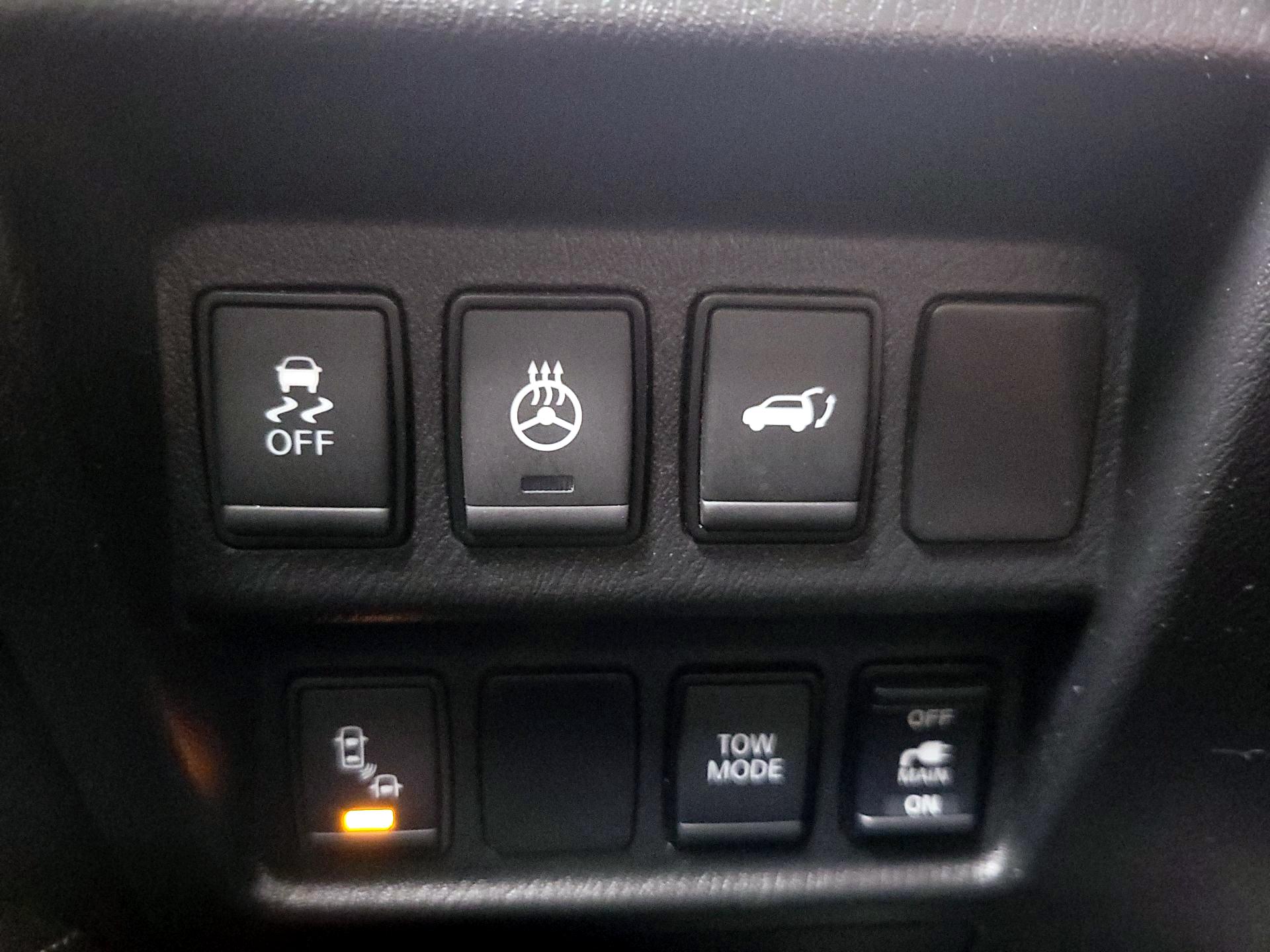 Thumbnail: 2018 Nissan Pathfinder - 13