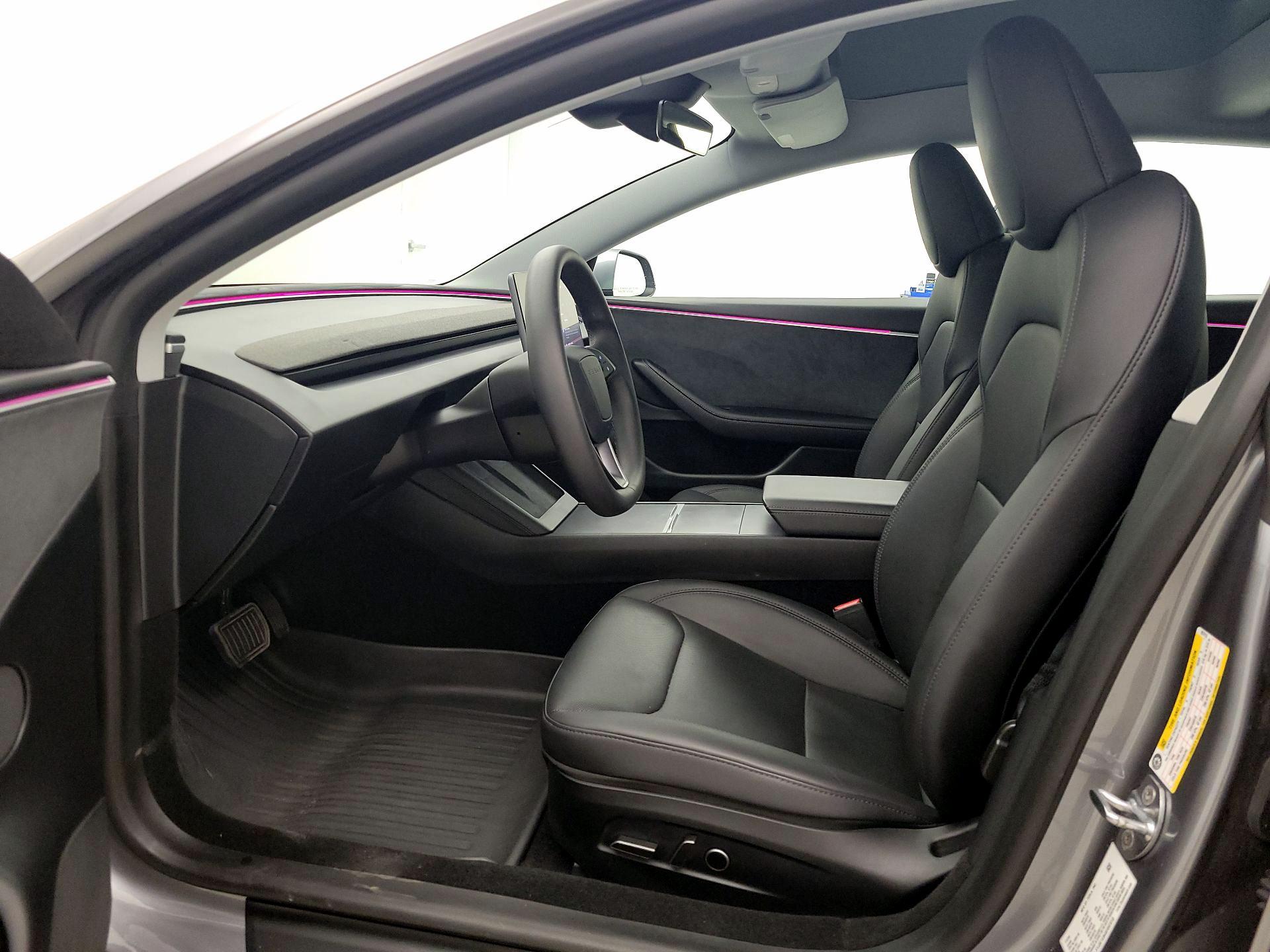 Thumbnail: 2025 Tesla Model 3 - 11