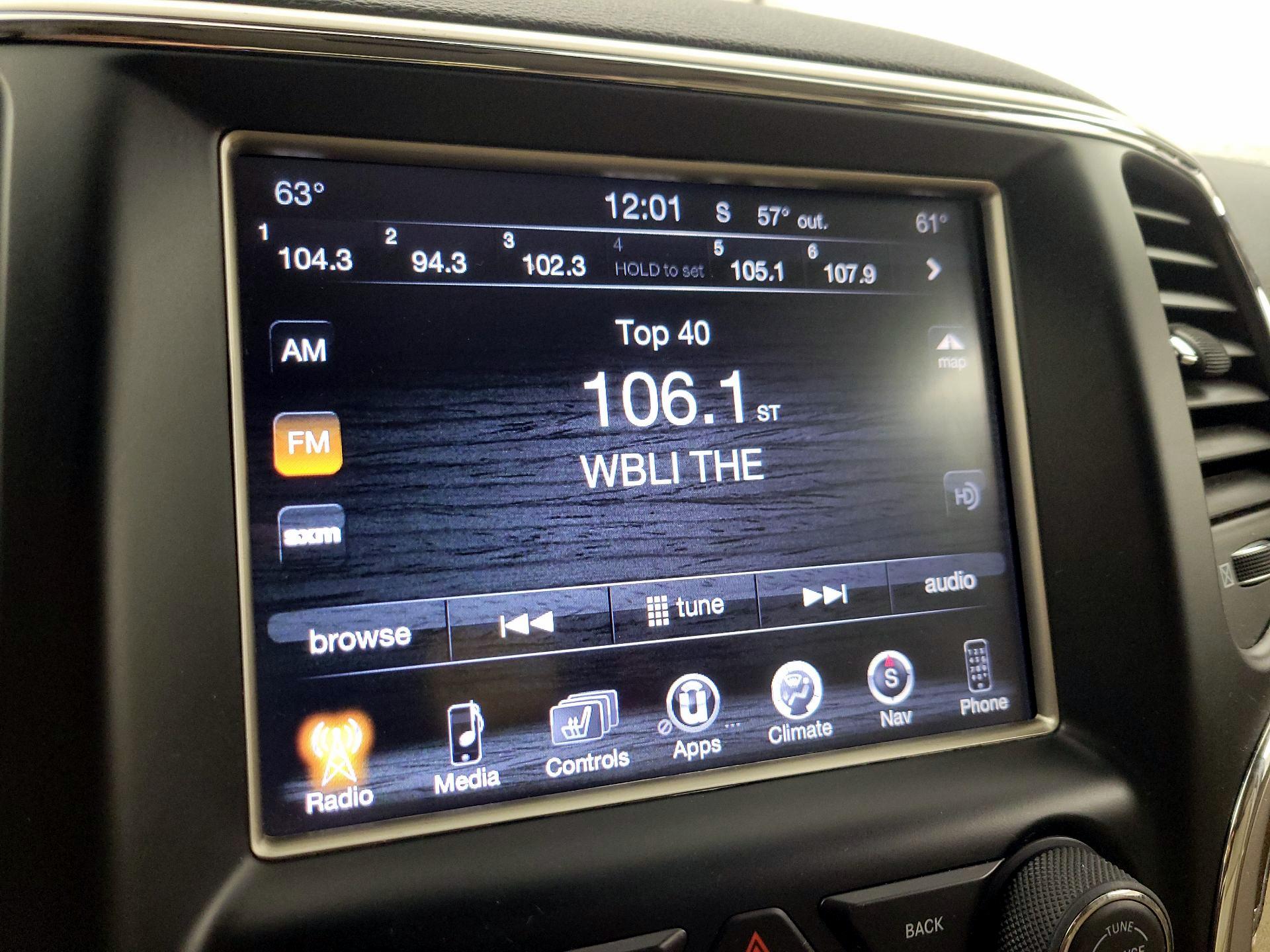 Thumbnail: 2015 Jeep Grand Cherokee - 16