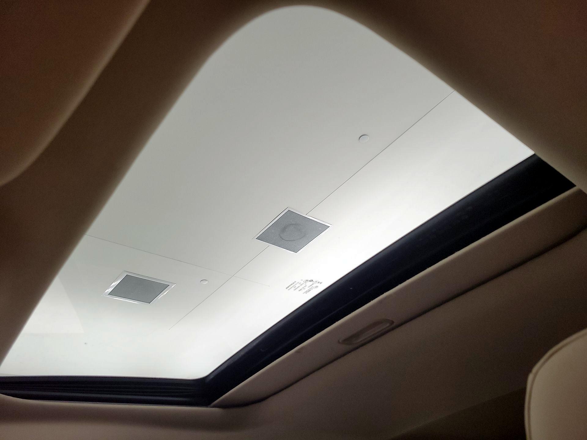 Thumbnail: 2015 Jeep Grand Cherokee - 20