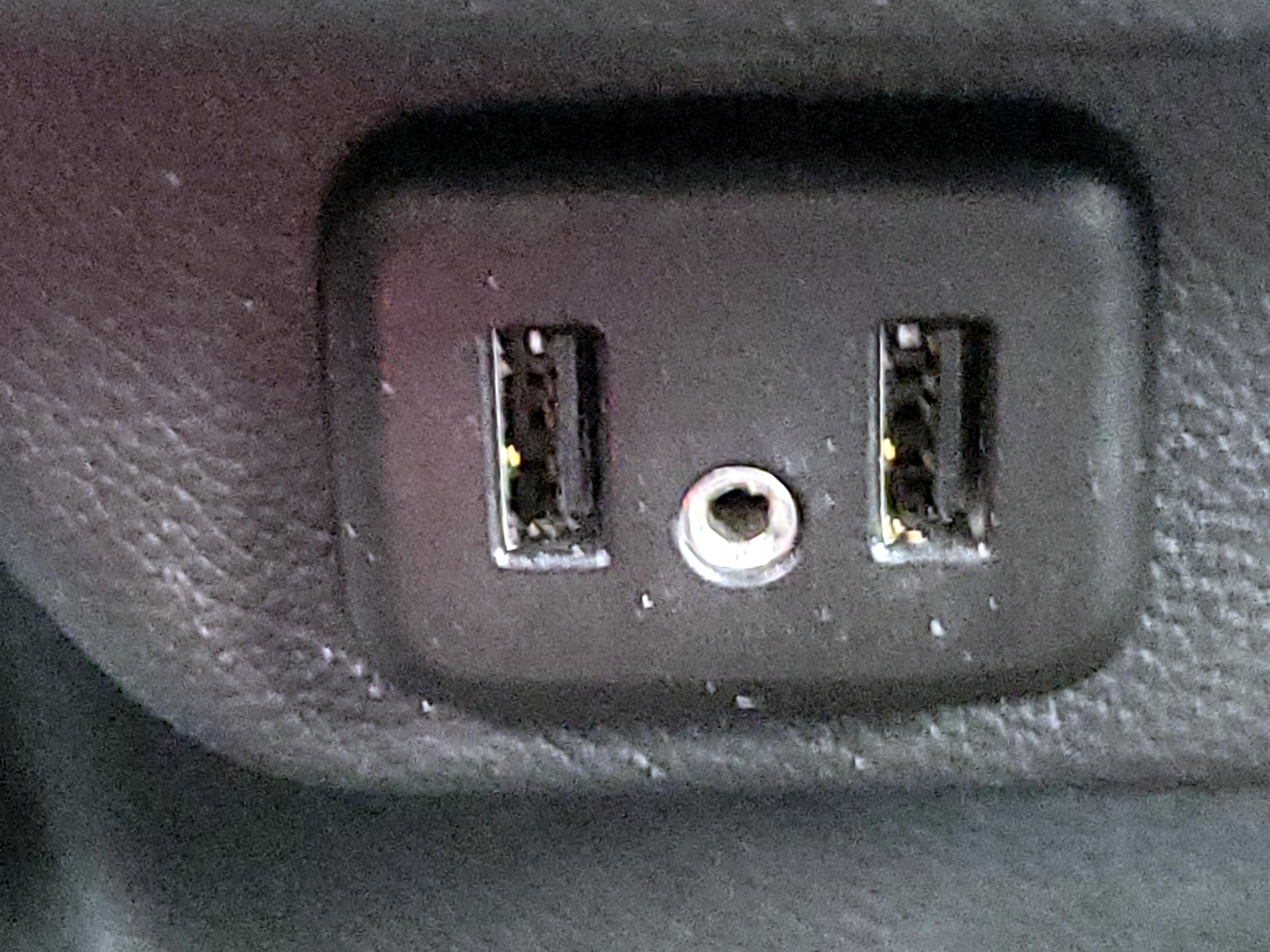 Thumbnail: 2019 Chevrolet Traverse - 18