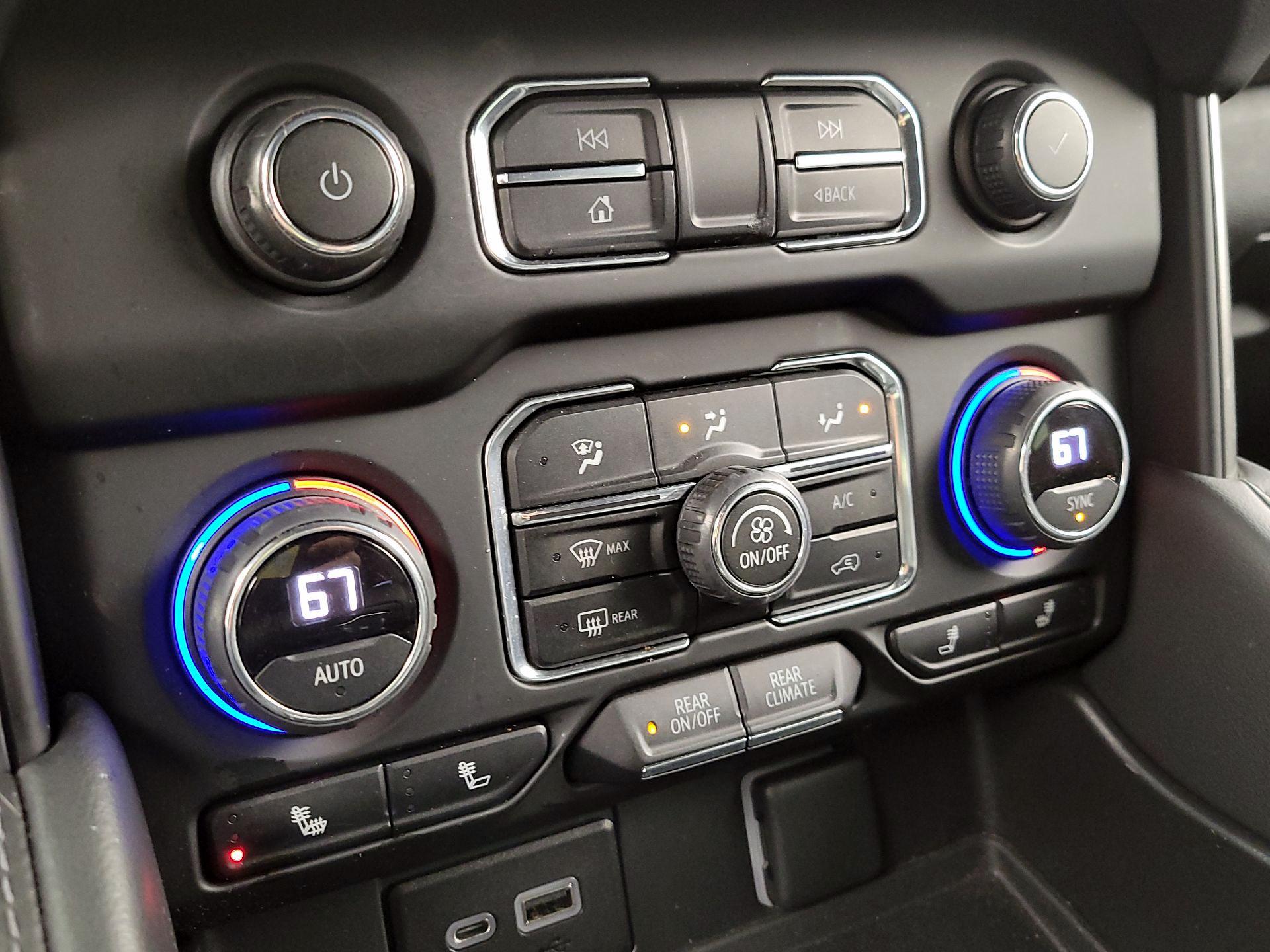 Thumbnail: 2022 Chevrolet Tahoe - 16