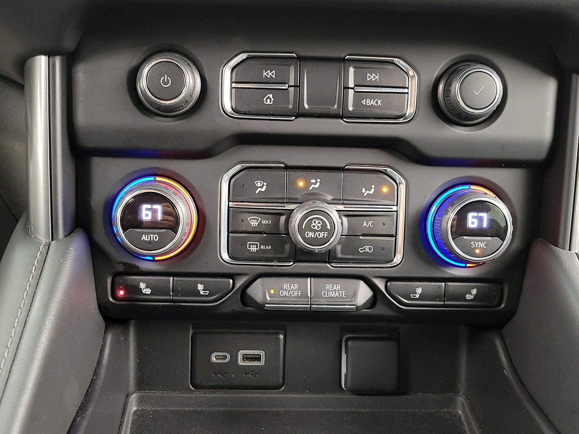 Thumbnail: 2022 Chevrolet Tahoe - 18