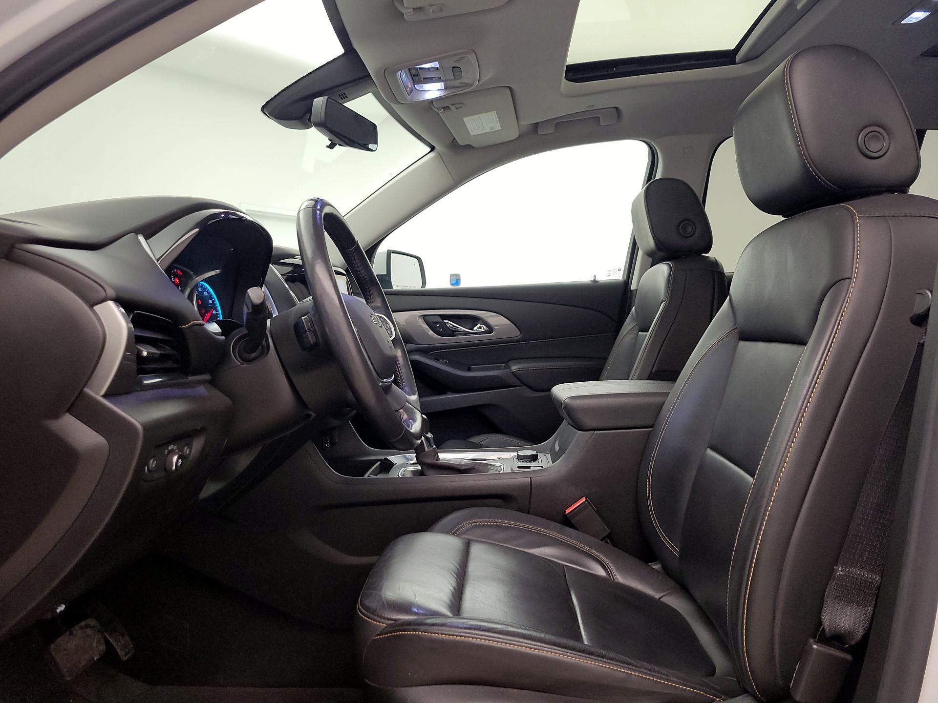 Thumbnail: 2021 Chevrolet Traverse - 11