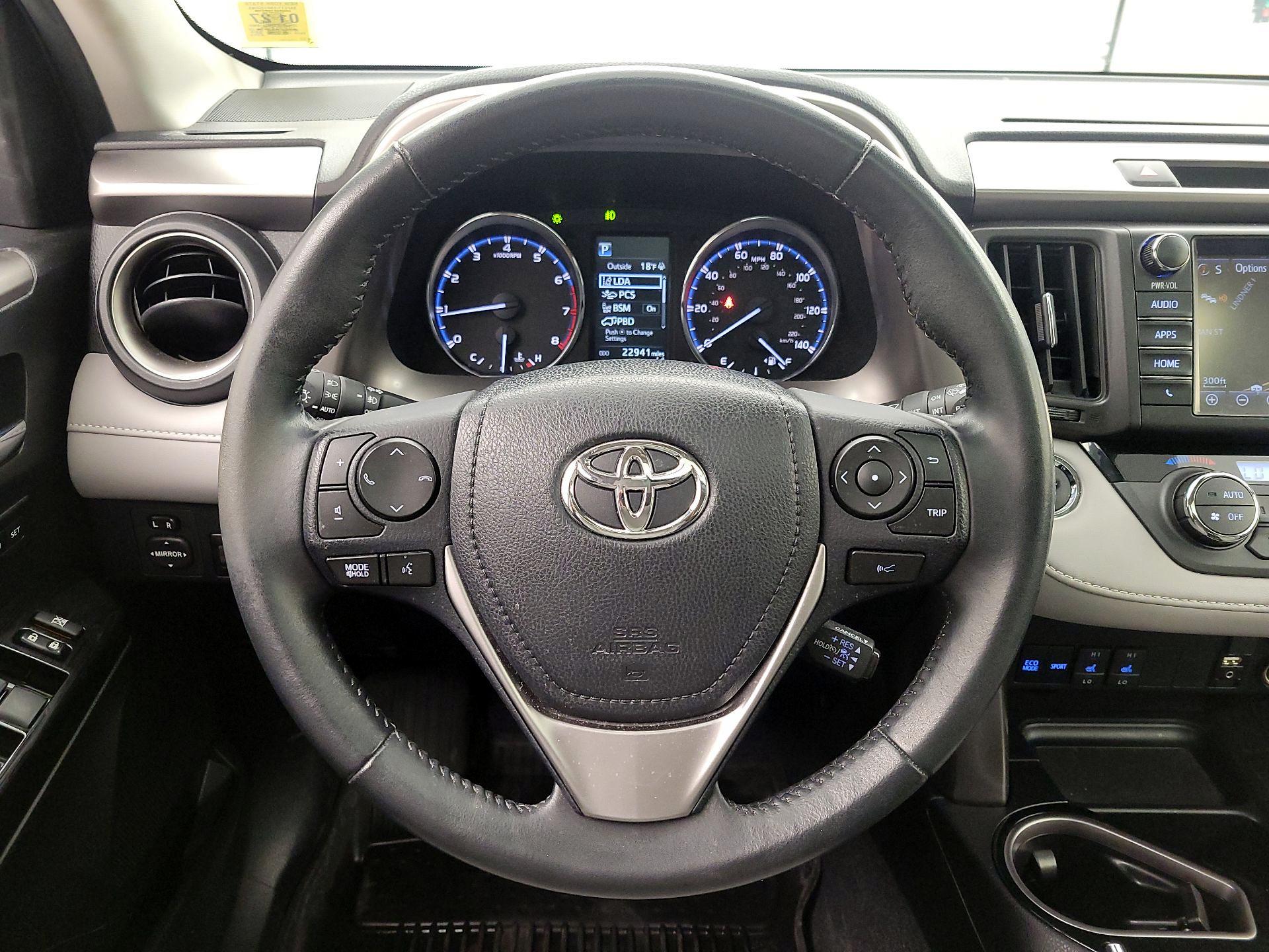 Thumbnail: 2017 Toyota RAV4 - 10