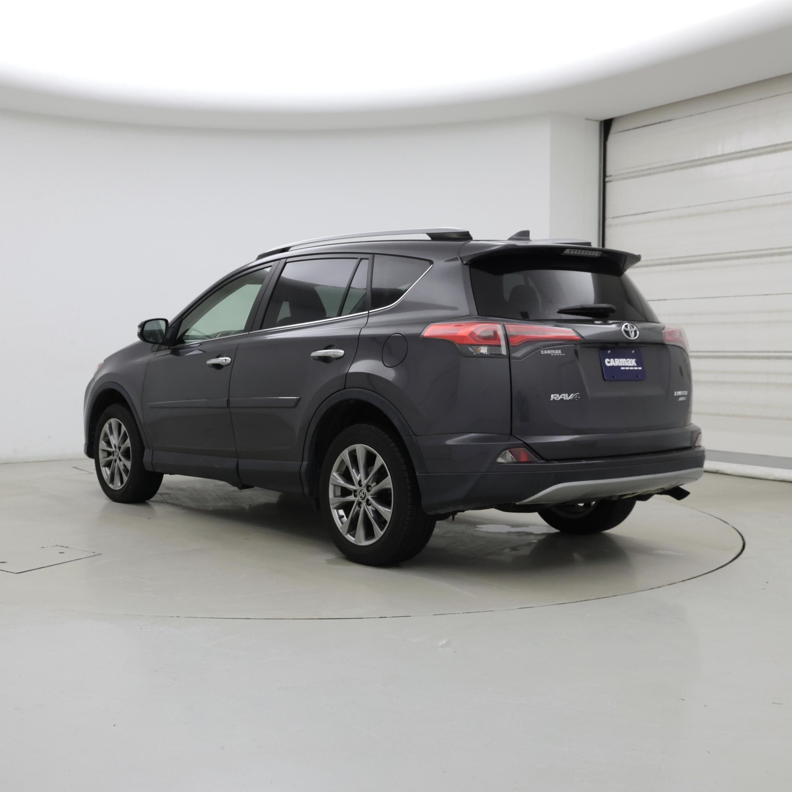 Thumbnail: 2017 Toyota RAV4 - 2