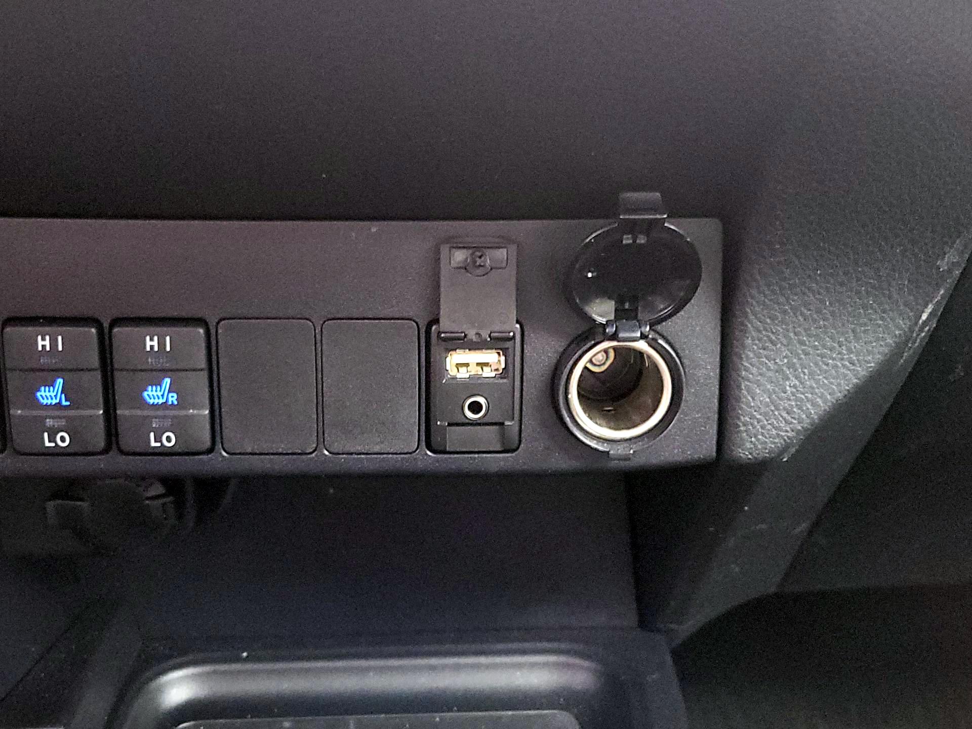 Thumbnail: 2017 Toyota RAV4 - 19