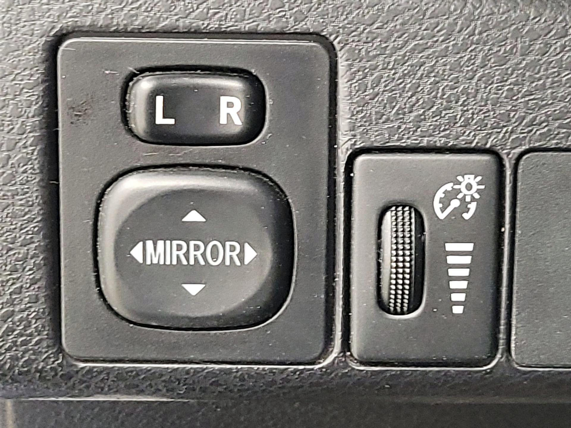 Thumbnail: 2014 Toyota Corolla - 13