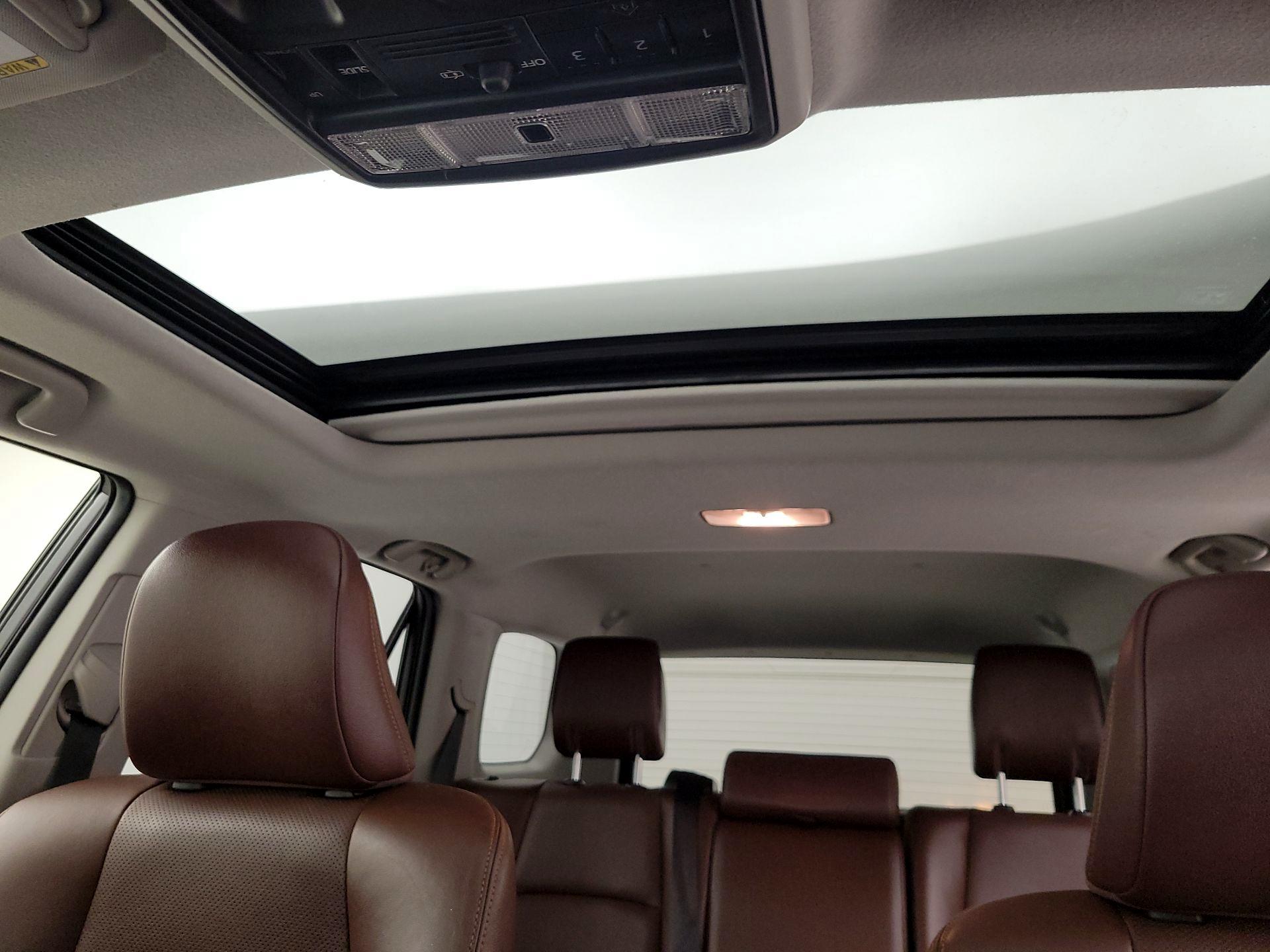 Thumbnail: 2016 Toyota 4Runner - 19