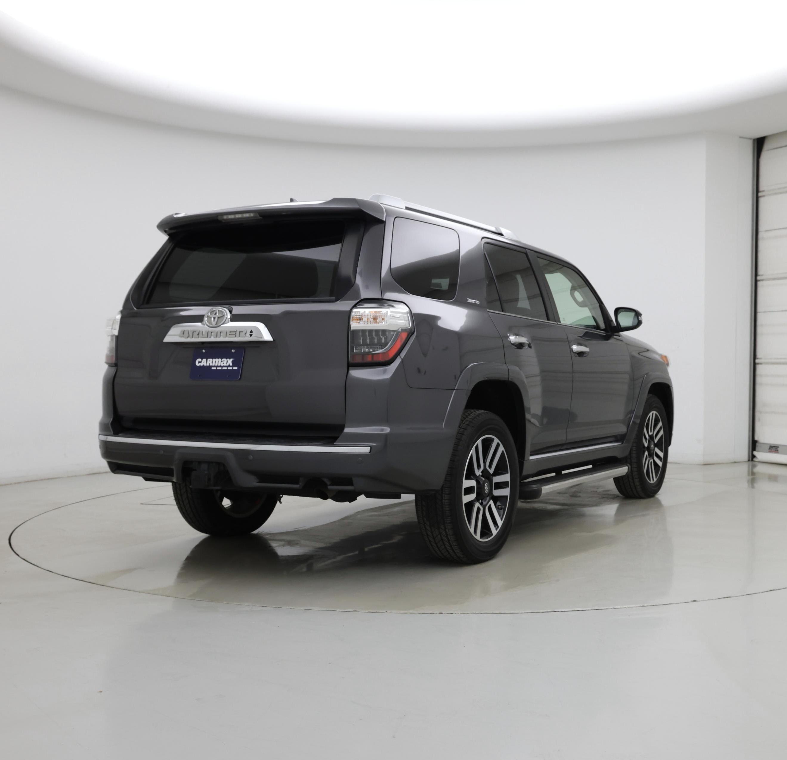 Thumbnail: 2016 Toyota 4Runner - 8