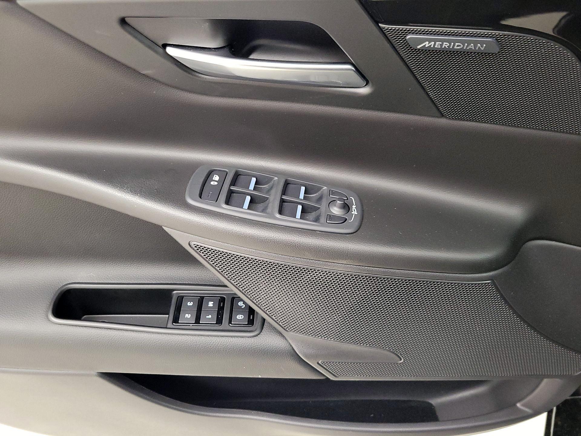 Thumbnail: 2017 Jaguar XE - 12