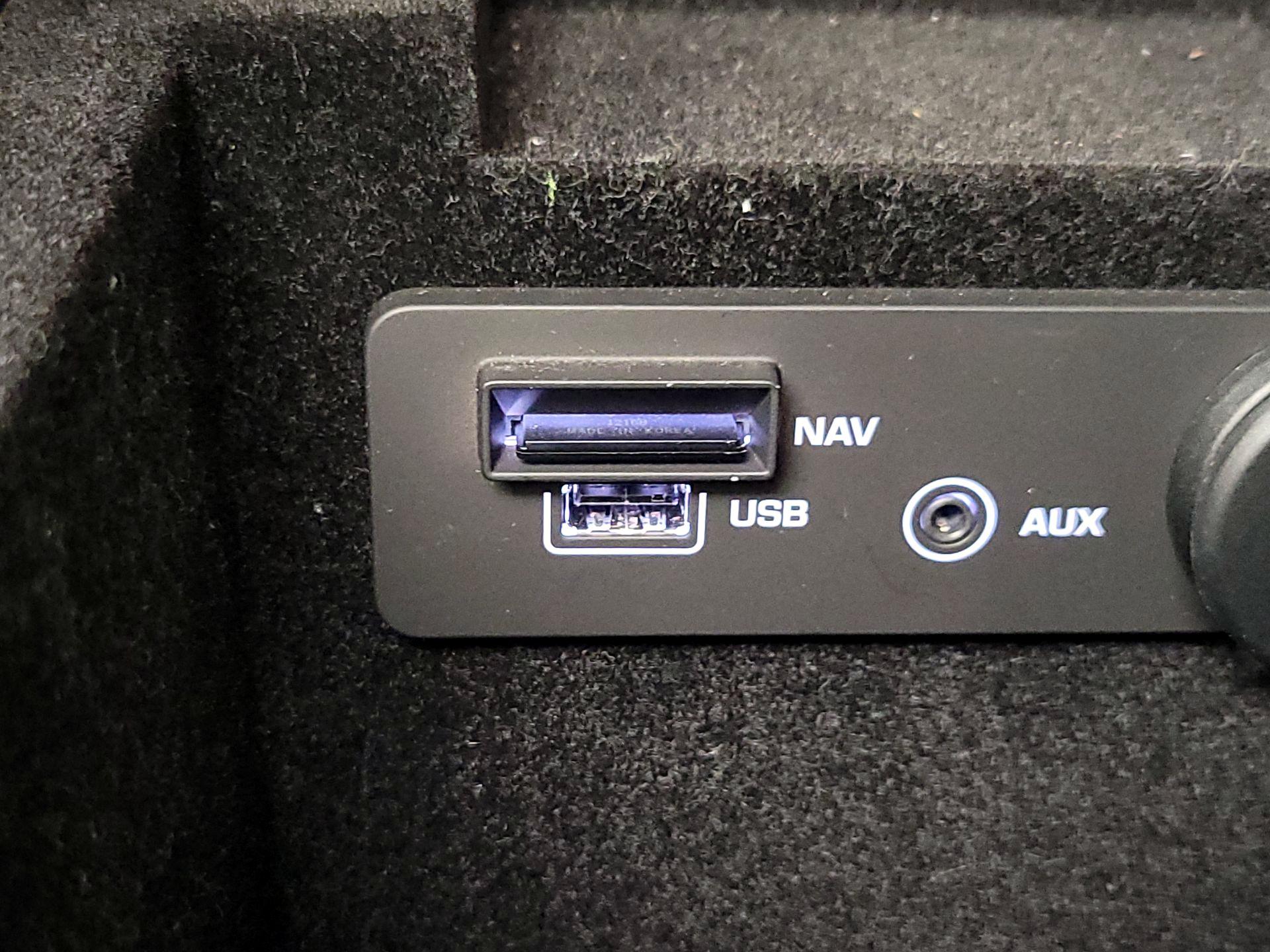 Thumbnail: 2017 Jaguar XE - 19