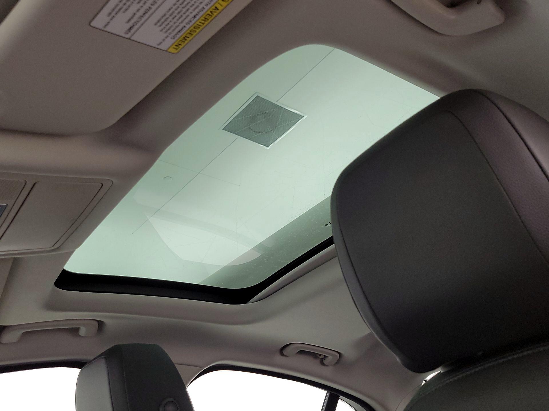 Thumbnail: 2017 Jaguar XE - 20