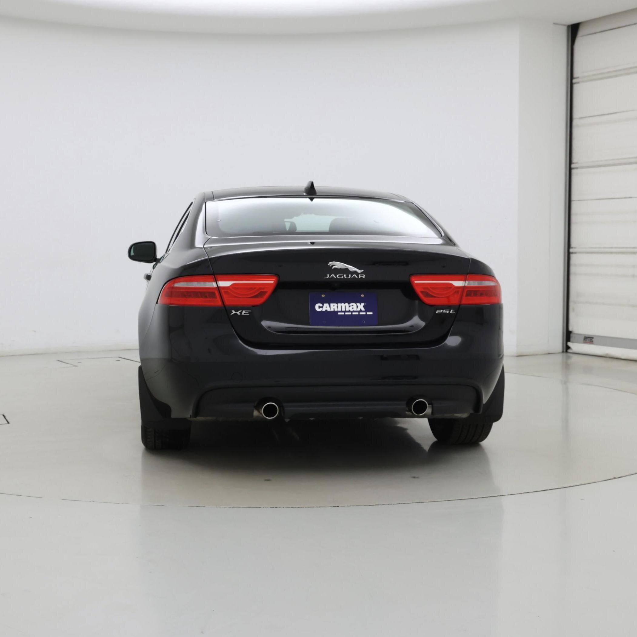 Thumbnail: 2017 Jaguar XE - 6