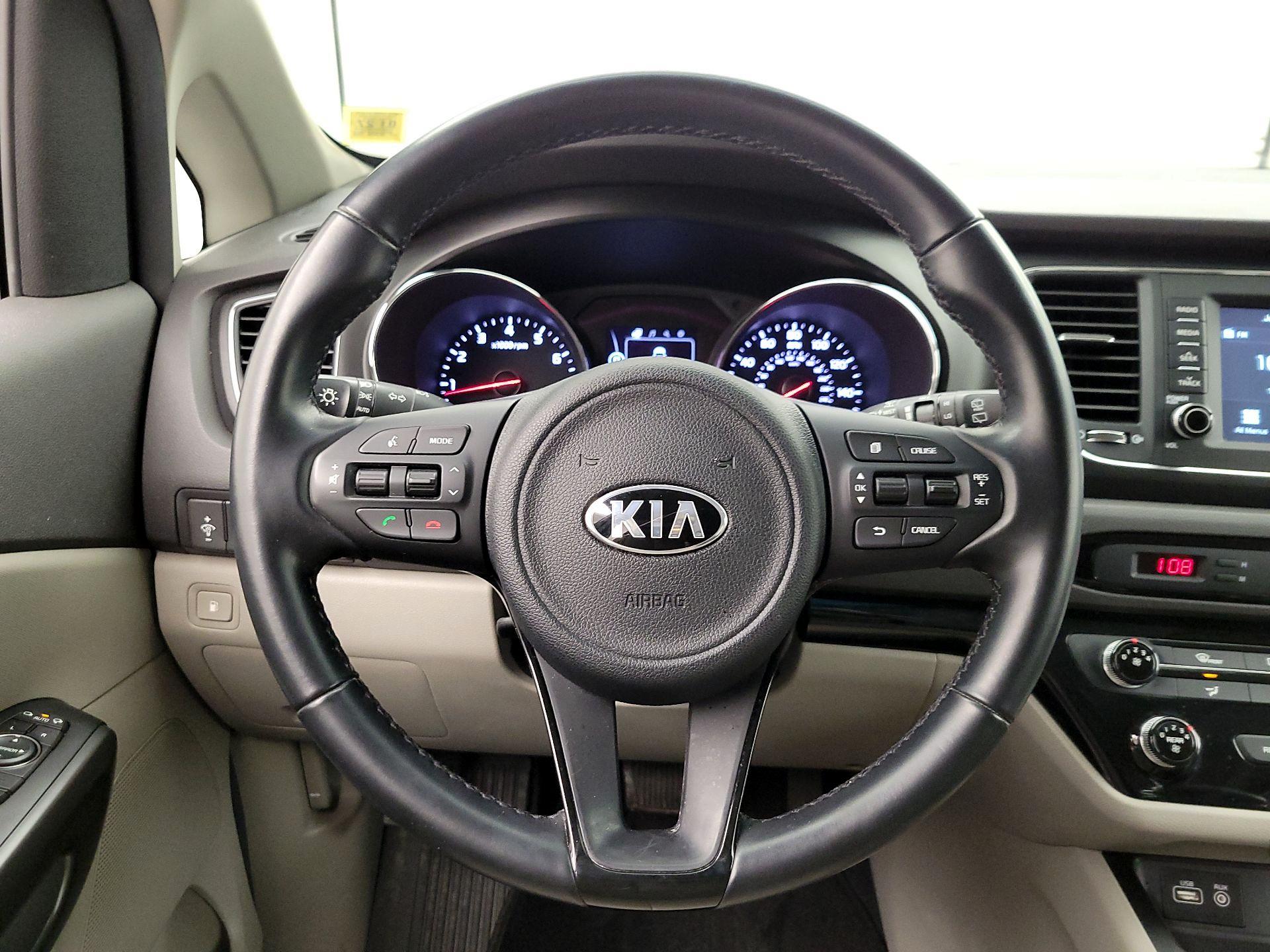 Thumbnail: 2018 Kia Sedona - 10